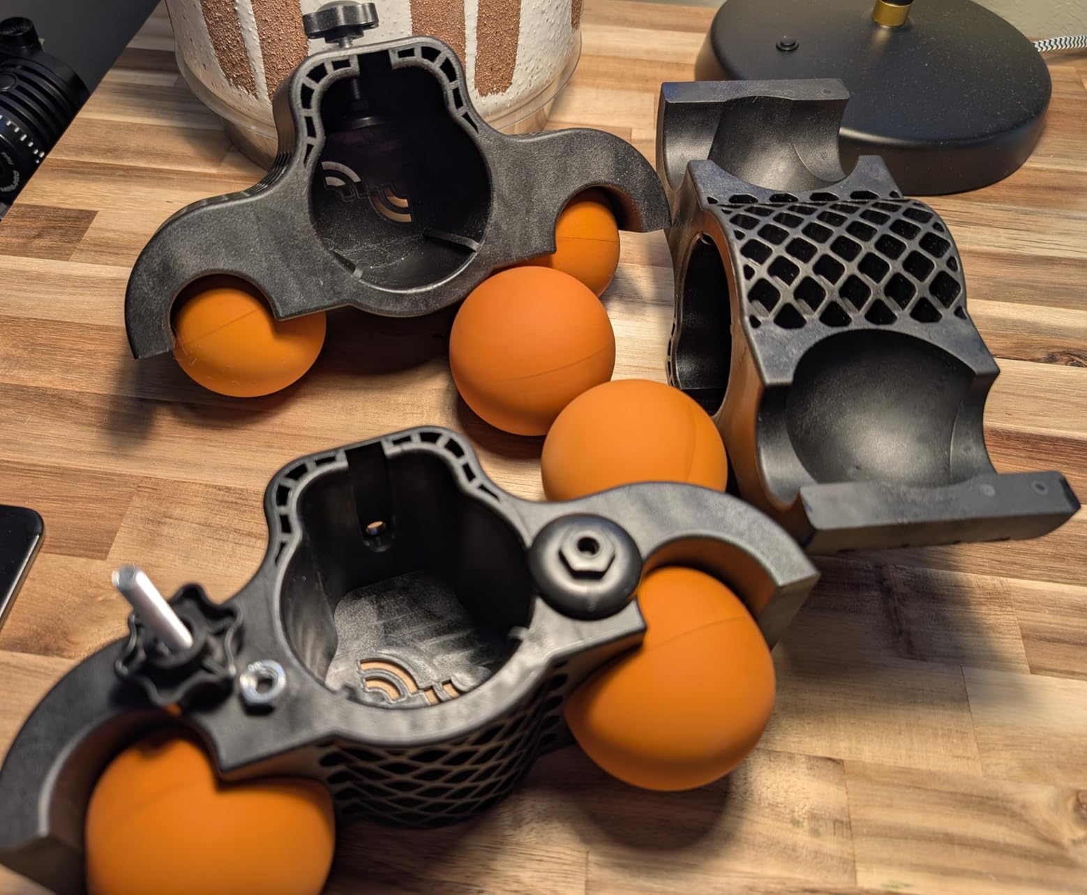 Sportneer Adjustable Rocker Feet Adapters for Indoor Cycling Trainer, 4 Pack with 8 Squash Balls, Anti-Slip and Shock-Absorbing Stability Kit customer photo 2