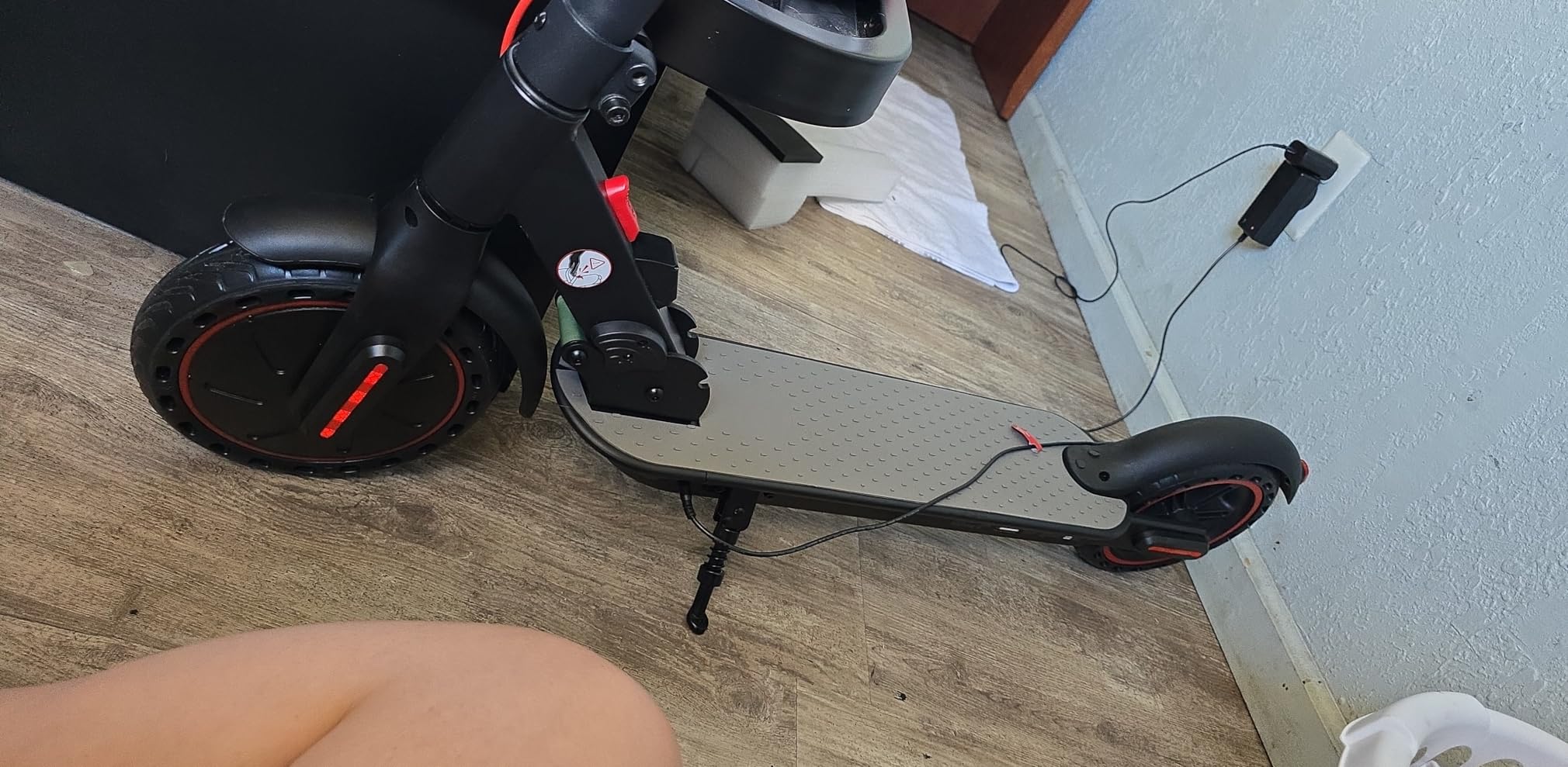 Electric Scooters - Electric Scooter Adults, 1200W/1000W/500W Motor, 28/25/21/18 MPH Top Speed, 10''/8.5'' Tires, 28/25/23/21Miles, APP Control E Scooter for Teens customer photo 1