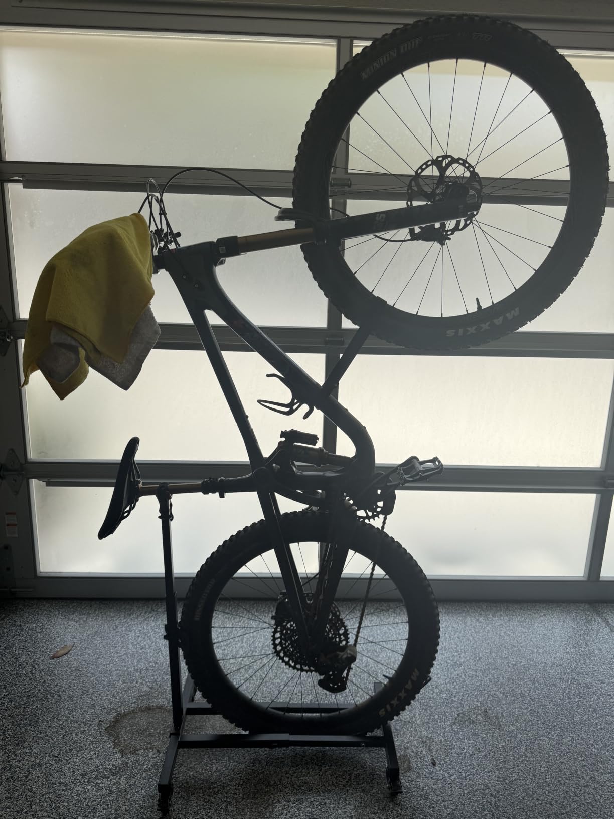 Housolution Vertical Bike Stand with Wheels up to 29