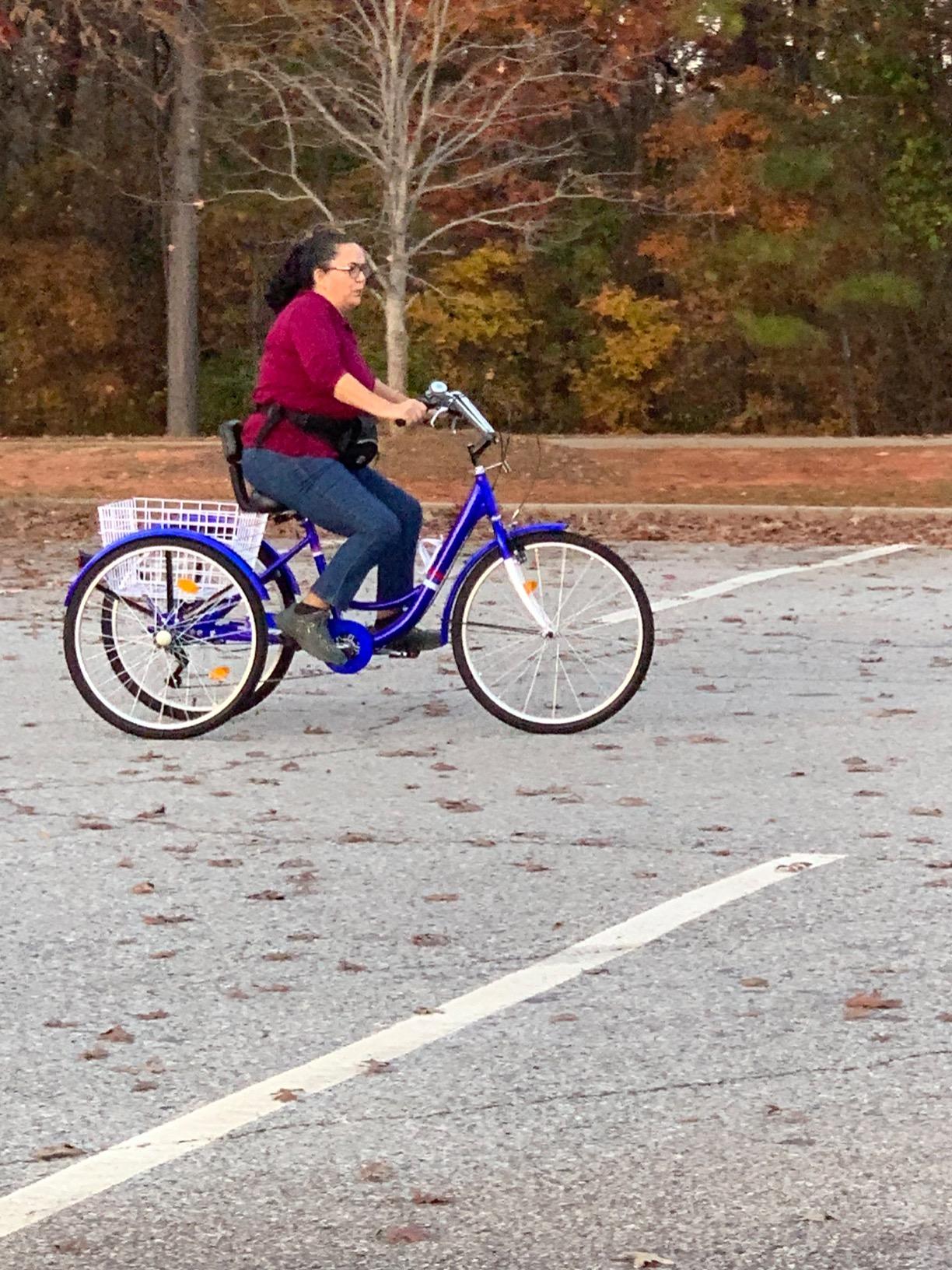 MOPHOTO Adult Tricycle, 3 Wheel Bike for Seniors Beginners, 20/24/26 Inch | 7 Speed, Low Step-Through, Large Rear Basket, 350 lbs Capacity, Wide Padded Saddle with Backrest, Front and Rear Reflectors customer photo 1