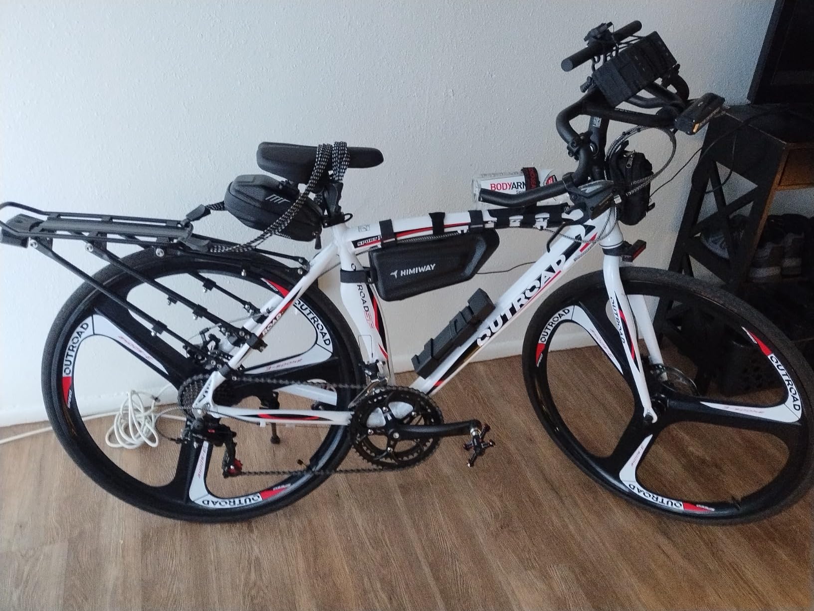 Outroad Road Bike 14/21 Speed 700C Wheel with Light Aluminum Alloy Frame Commuter Bicycle with Dual Disc/V Brakes for Adult, Women and Men customer photo 2