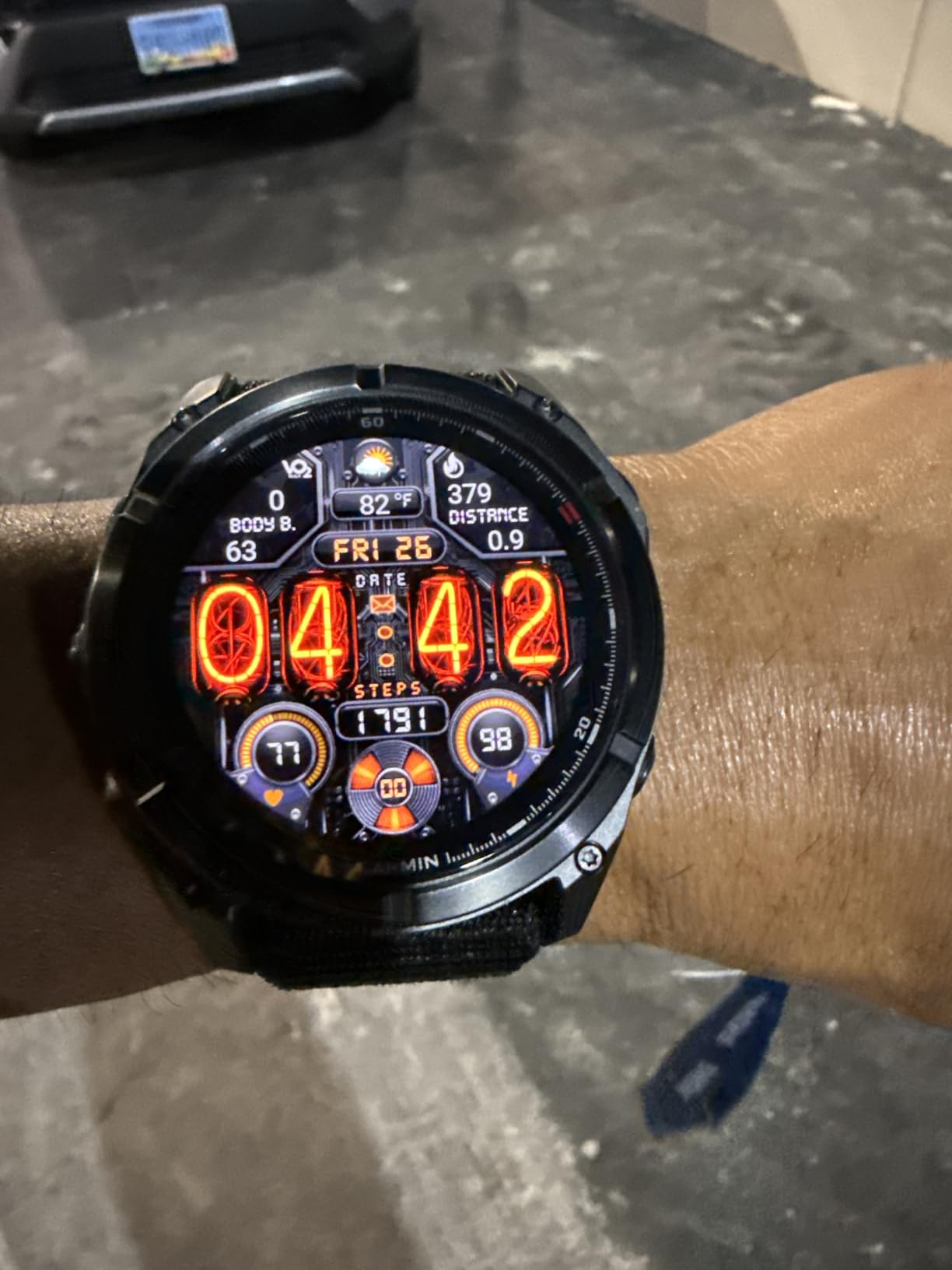 Garmin fēnix 8 Pro, 51mm, AMOLED Display, Premium Connected Multisport GPS Smartwatch, inReach Technology, Sapphire, Carbon Gray DLC Titanium with Black/Pebble Gray Silicone Band customer photo 1