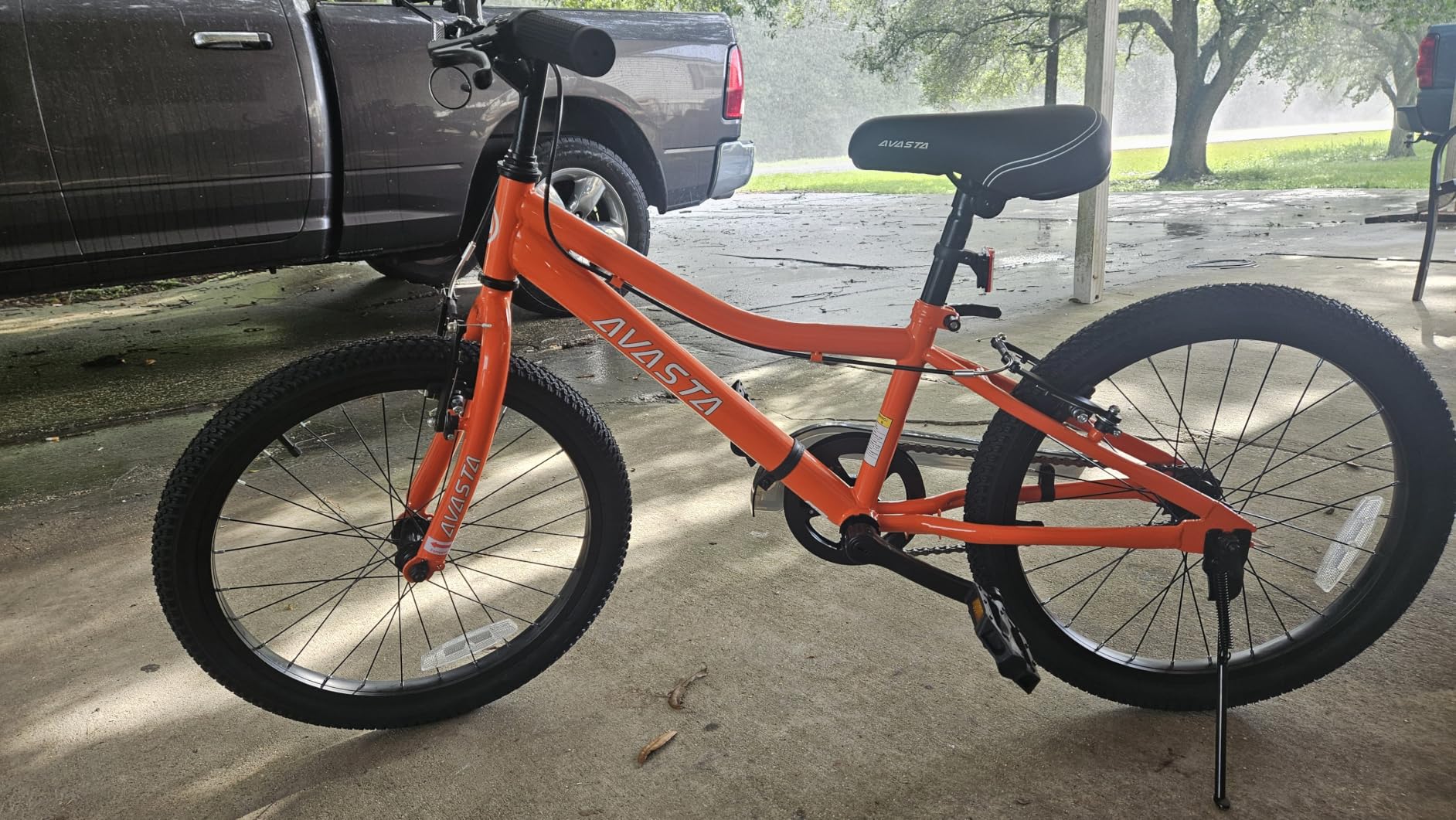 AVASTA Bilbo 18 20 24 Inch Kids Bike for Boys Girls Youth 5-14 Years Old | Retro Style High Carbon Steel Durable Frame, Adjustable Handlebars and Seat, Dual V-Brakes, Single Speed, Kickstand customer photo 1