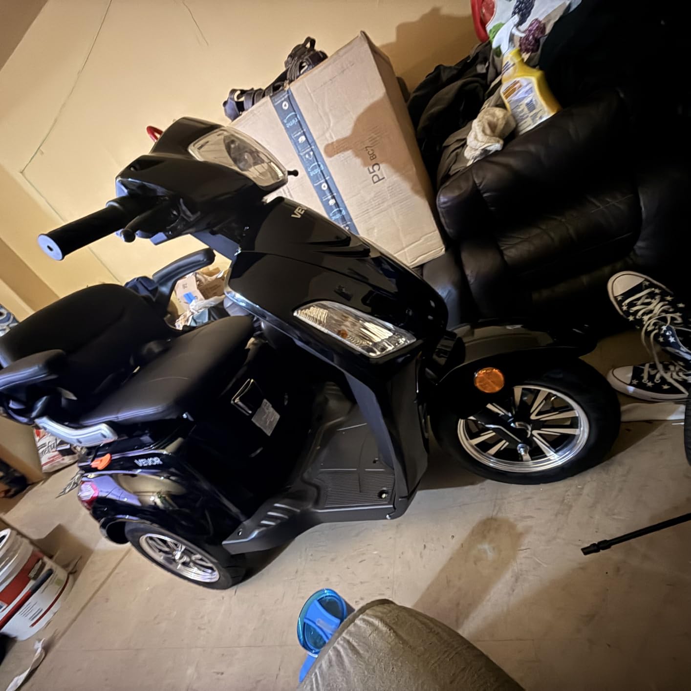 VEVOR Heavy Duty 3-Wheel Mobility Scooters for Seniors & Adults, 500lbs Capacity, 21.5 Miles 3-Speed Long Range, 1000W All Terrain Electric Recreational Scooter Wheelchair, 20° Max Climbing Capacity customer photo 1