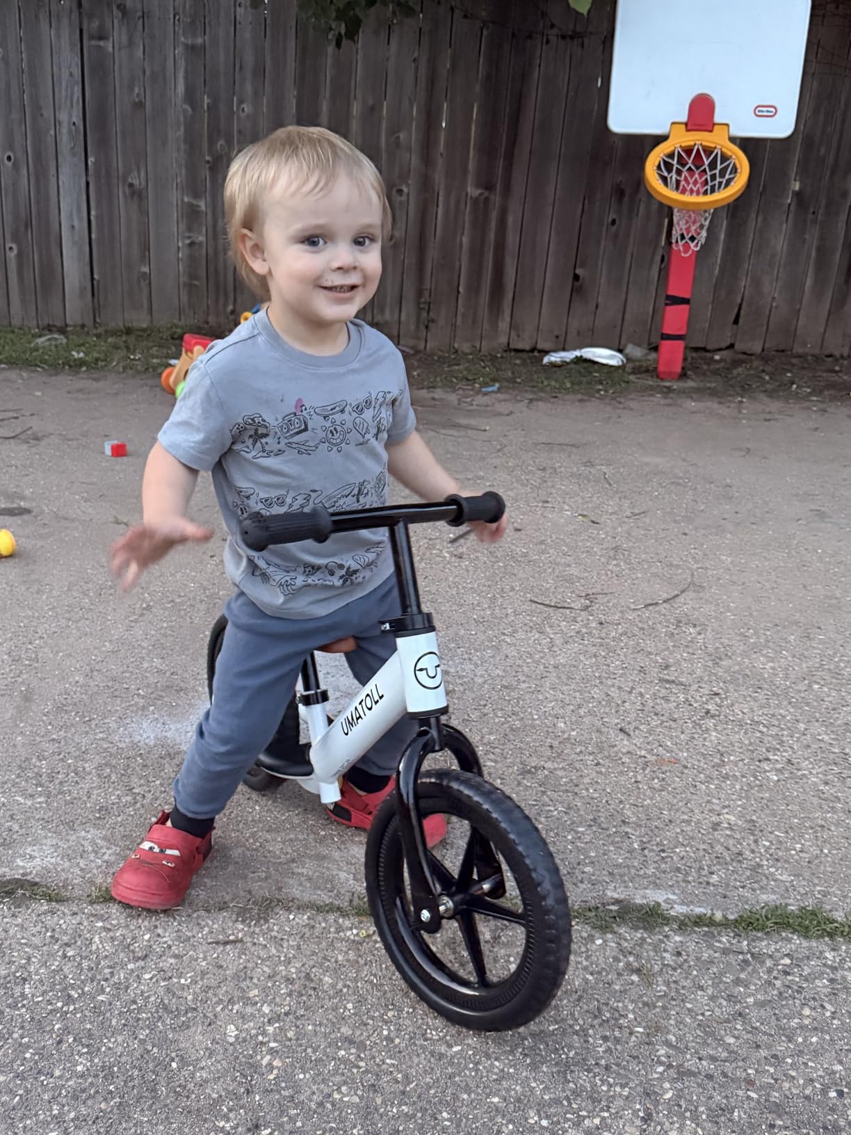 Umatoll Toddler Balance Bike for 2-5 Year Old, Adjustable Kids Toy Bicycle, Gift for Ages 2-3 Girls Boys customer photo 1