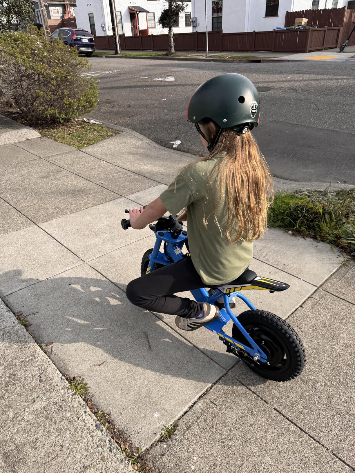 Gyroor S1 Kids Electric Balance Bike, 200W Motor 3 Speeds up to 10 MPH, 12-Inch Pneumatic Tires, 7-Color Rear Fender LED Taillight, Drum Brake, UL2272 Certified, for Ages 3-6 customer photo 2