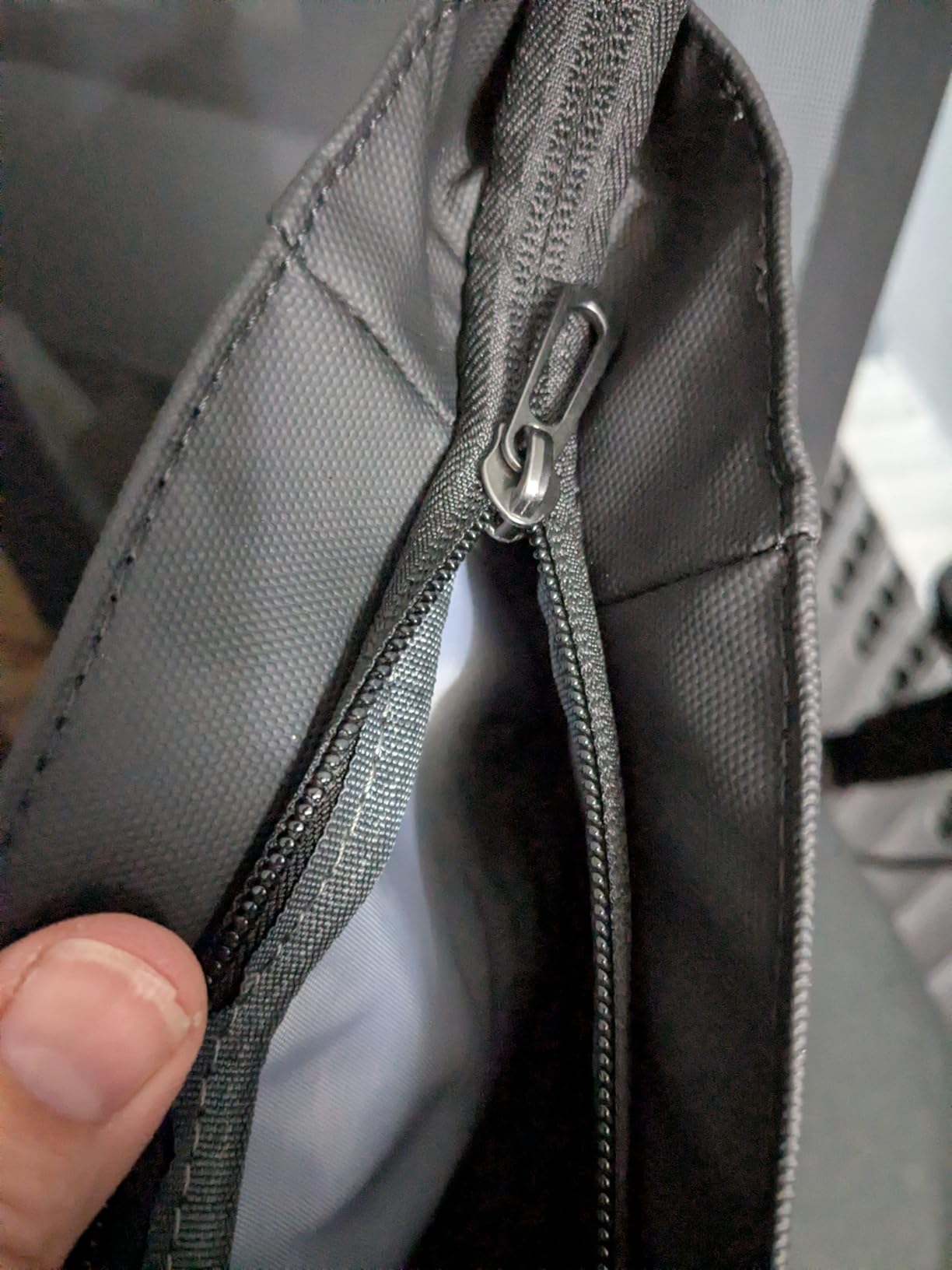 33L Unisex Waterproof Rolltop Backpack 15.6-Inch Laptop Lightweight Bike Bag for Work School Travel & Outdoor customer photo 1