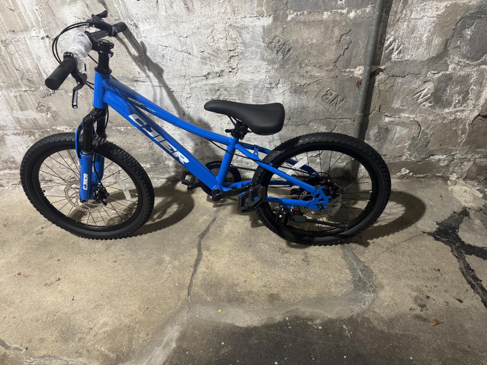 Pipleo 20/24 Inch Kids Mountain Bike, Bike 7 Speeds, Bikes for Kids 6-14, Girls Boys Bike with Suspension Fork, Dual-Disc Brake, Anti-Slip Butyl Tires customer photo 1