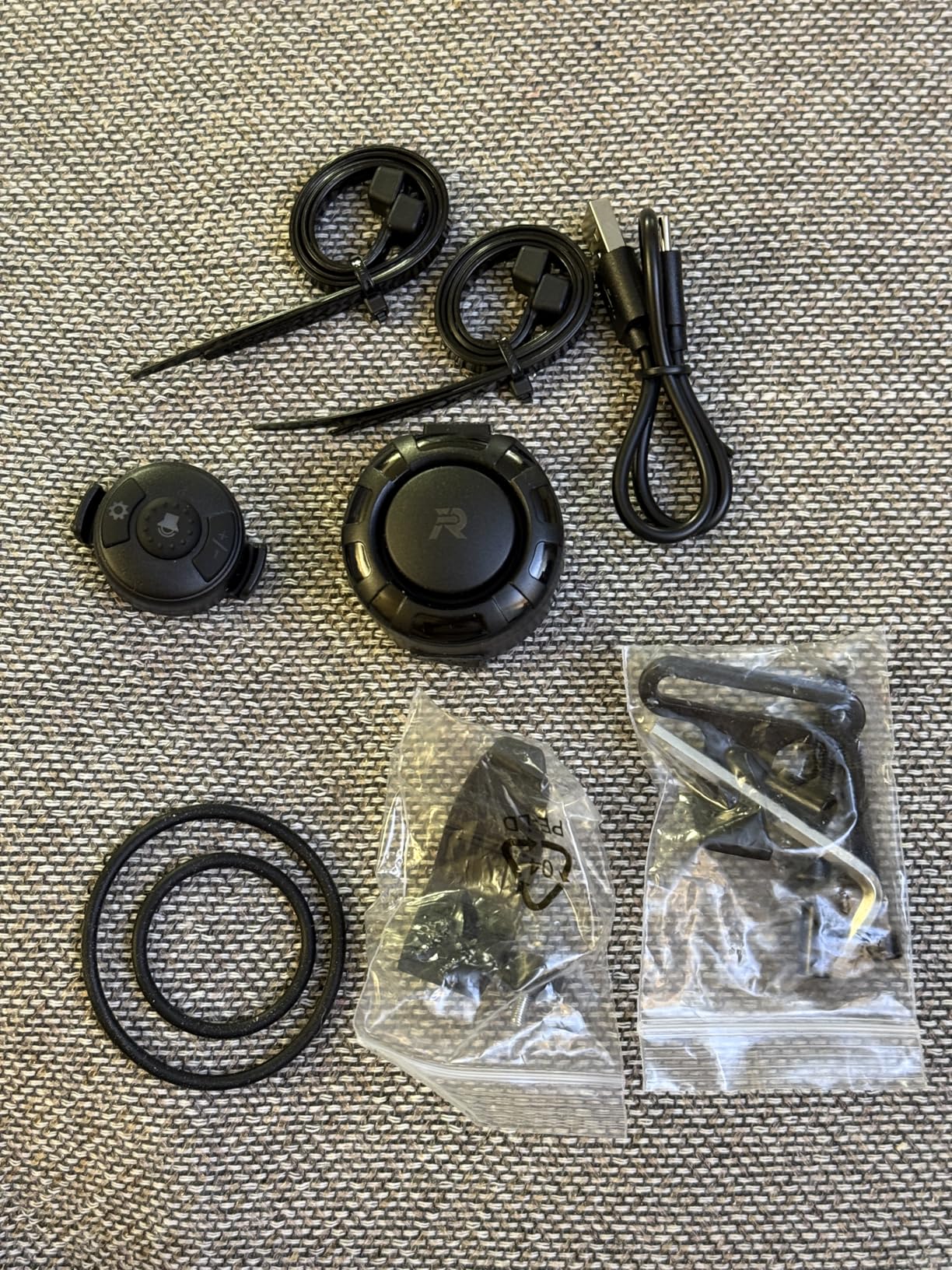 120dB Loud Bike Horn with Wireless Remote, USB-C Rechargeable Bicycle Horn, Bike Bell for Cycling Security, 3 Volume Levels & 6 Adjustable Ringtones, IPX5 Waterproof, Suspension Mount customer photo 2