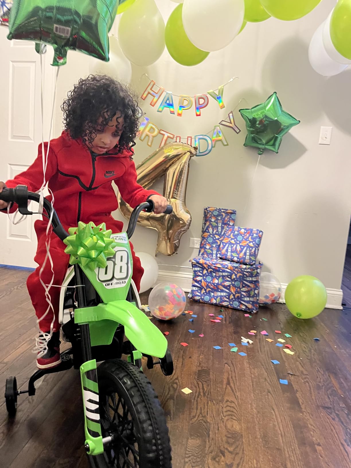 Qaba Kids Dirt Bike with Twist Grip Throttle, 12V Electric Motorcycle, Electric Bike for Toddler with Training Wheels, Spring Suspension & Music, Orange customer photo 2