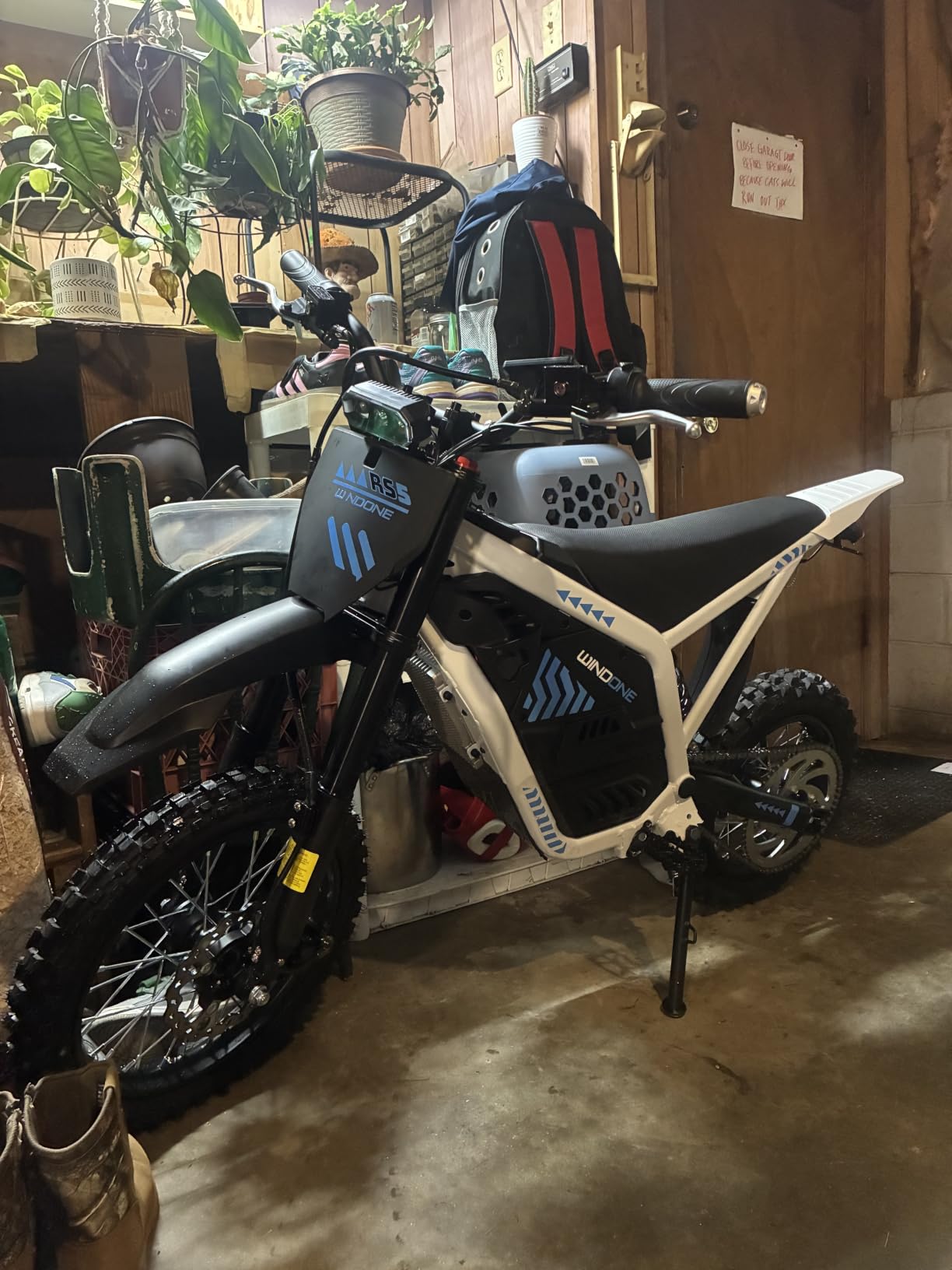 Windone RS5 Electric Dirt Bike for Teens & Adults (13+), Up to 37 MPH, 45 Miles Range, 2200W Peak Motor, 14