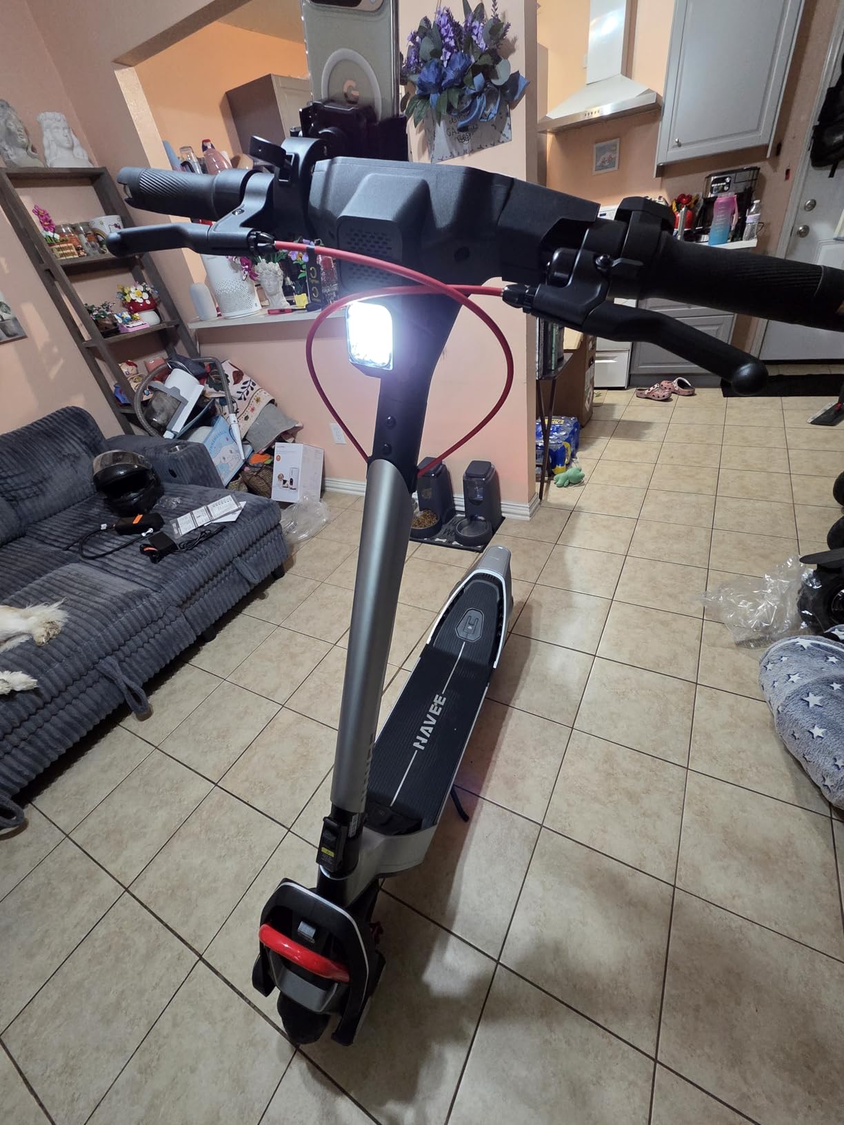 NAVEE UT5 Max Electric Scooter, 31.1 mph Speed, 62.1 Miles Range, 2400W Peak Motor, Dual Hydraulic Suspension & Disc Brake, 12