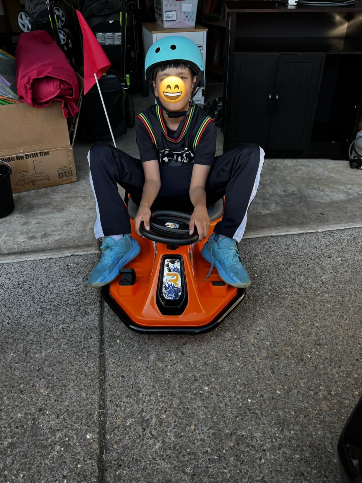 Electric Drifting Go Kart for Kids, 24V Powered 360° Spin Ride-On Drift Racer Car, Safety and Simplified Drifting System, Upgraded Wear-Resistant Glowing Wheels(2 Spare LED Wheels Included), Red customer photo 1