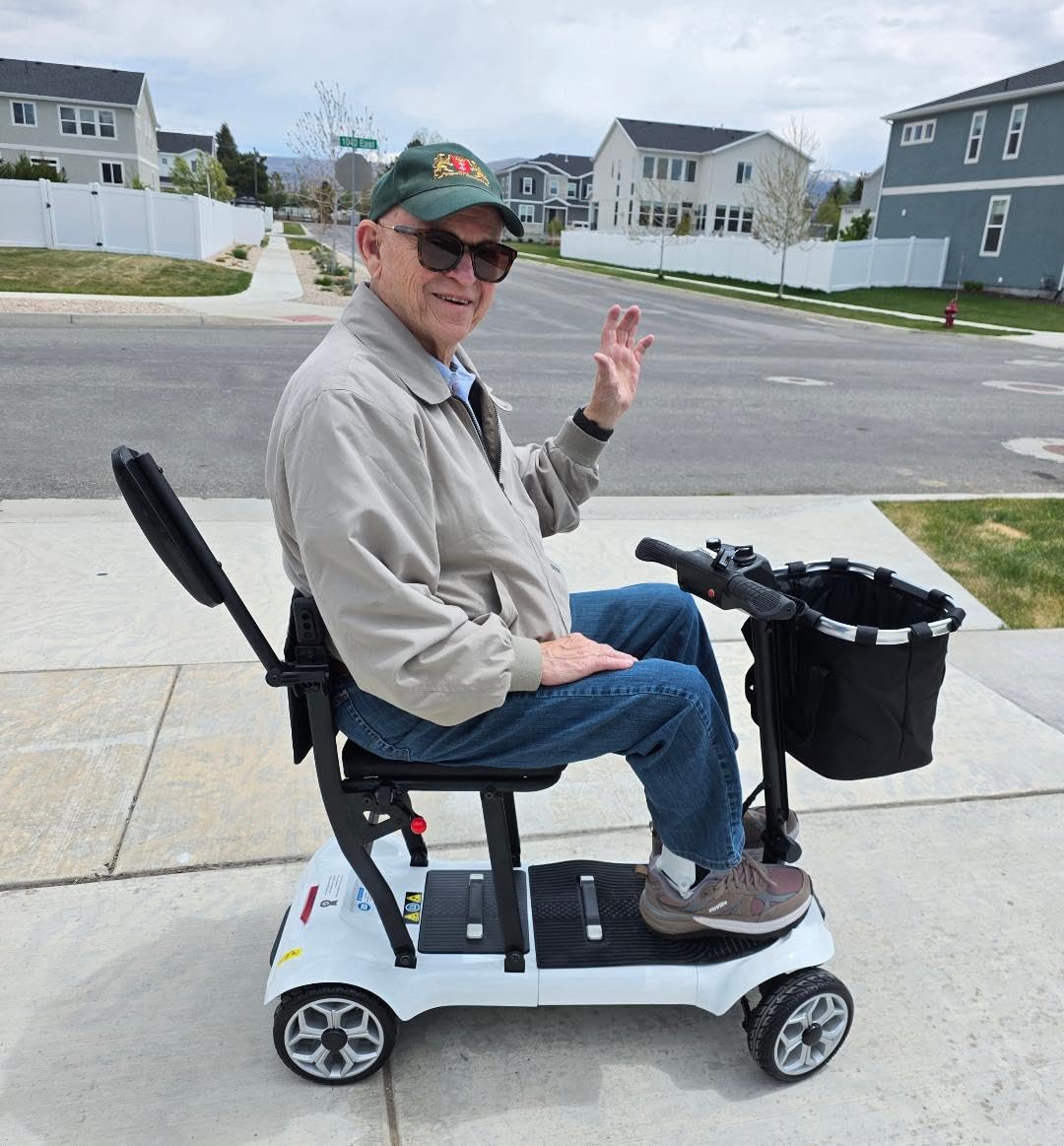 PAISEEC D3 Ultra Lightweight Mobility Scooter for Seniors, 39.7 lbs Folding Mobility Scooter with 2 Lithium Batteries, All Terrain Travel Scooter 18.6 Miles Airline Approved Mobility Scooters (SILVER) customer photo 1