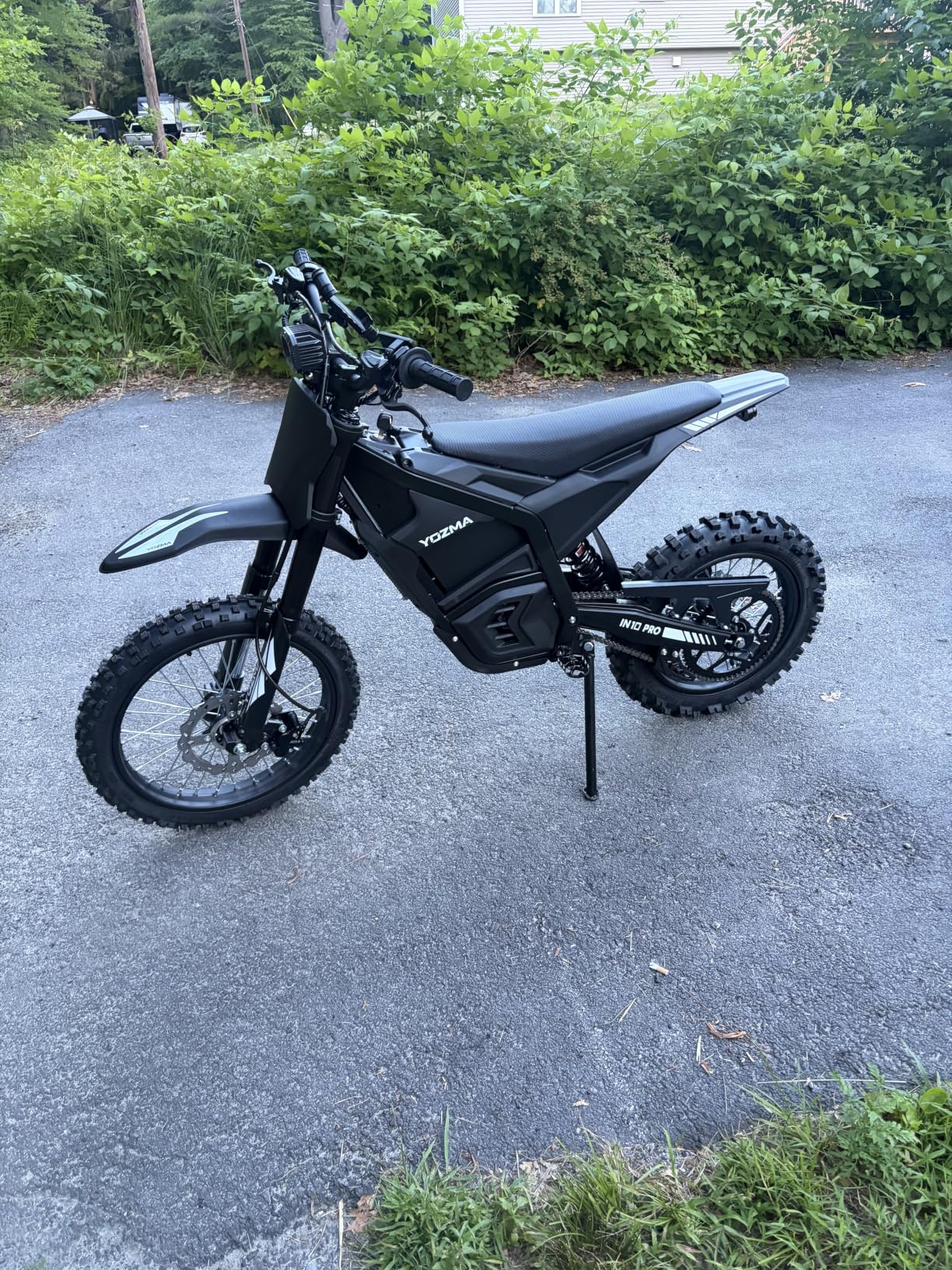 IN10 Pro Electric Dirt Bike, 5500 Peak Mid-Drive Motor, 50 Mph Max Speed Ebike, 60V 27AH Battery with 60 Miles Max Range, 17''/14'' Off-Road Tires, Hydraulic Brakes & Dual Shock Absorption customer photo 1