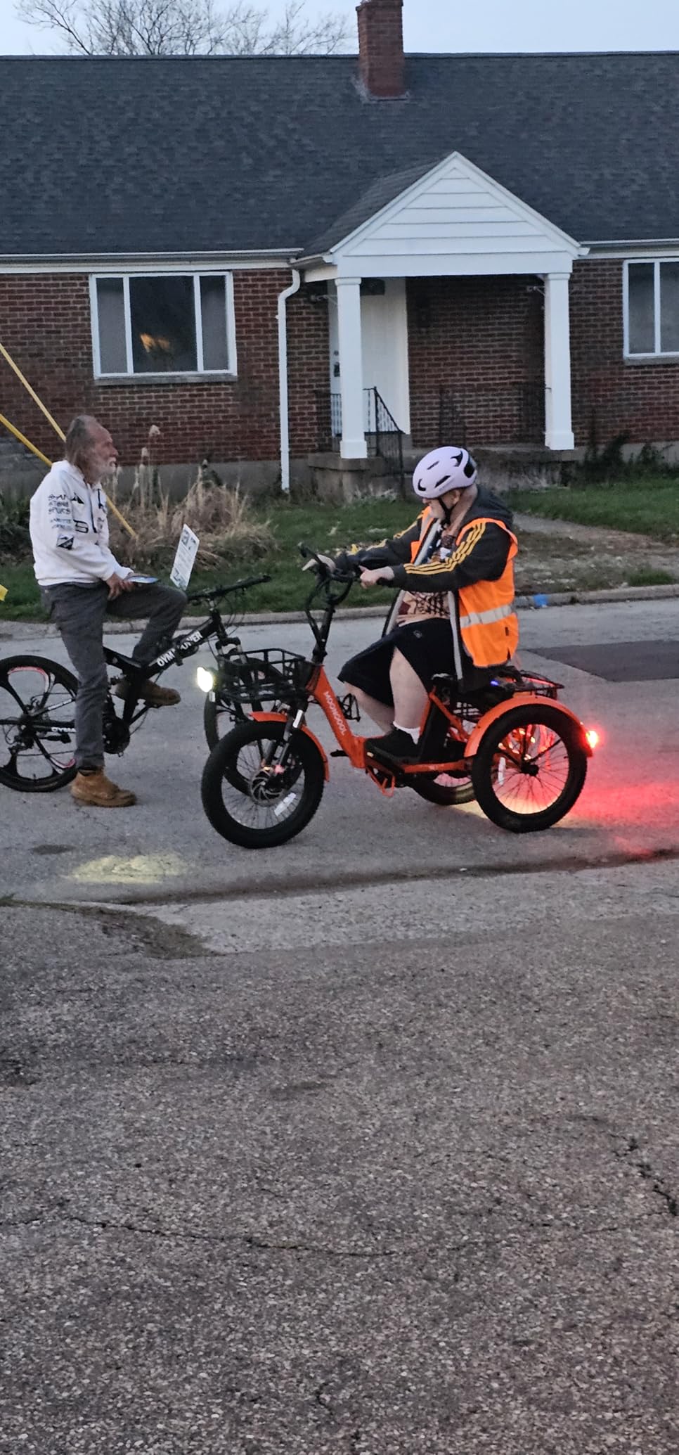 MOONCOOL Foldable Electric Tricycle, 500W / 750W Electric Trike for Adults | 48V Removable Battery, Up to 75 Mile, Fat Tire, 14