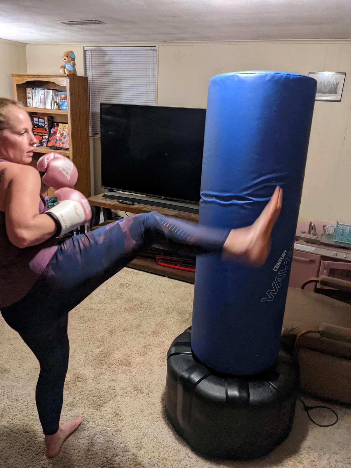Century Wavemaster XXL | Freestanding Punching Bag with Base | Heavy Bag Boxing Martial Arts Kickboxing Bag | Optimal Strength and Cardio Training Bag customer photo 2