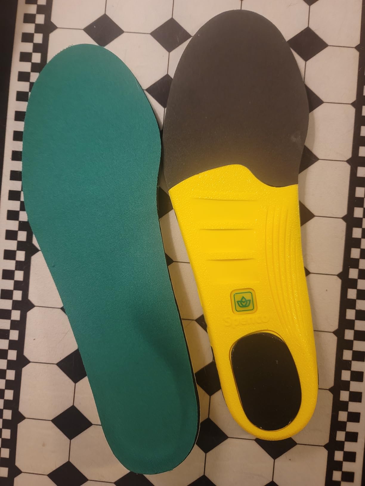 Spenco Polysorb Cross Trainer Athletic Cushioning Arch Support Shoe Insoles, Green, Women's 11-12.5/Men's 10-11.5 customer photo 1