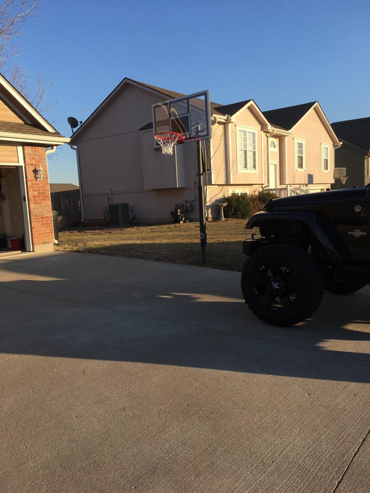 Lifetime Adjustable Basketball Hoop (54-Inch Polycarbonate) customer photo 1