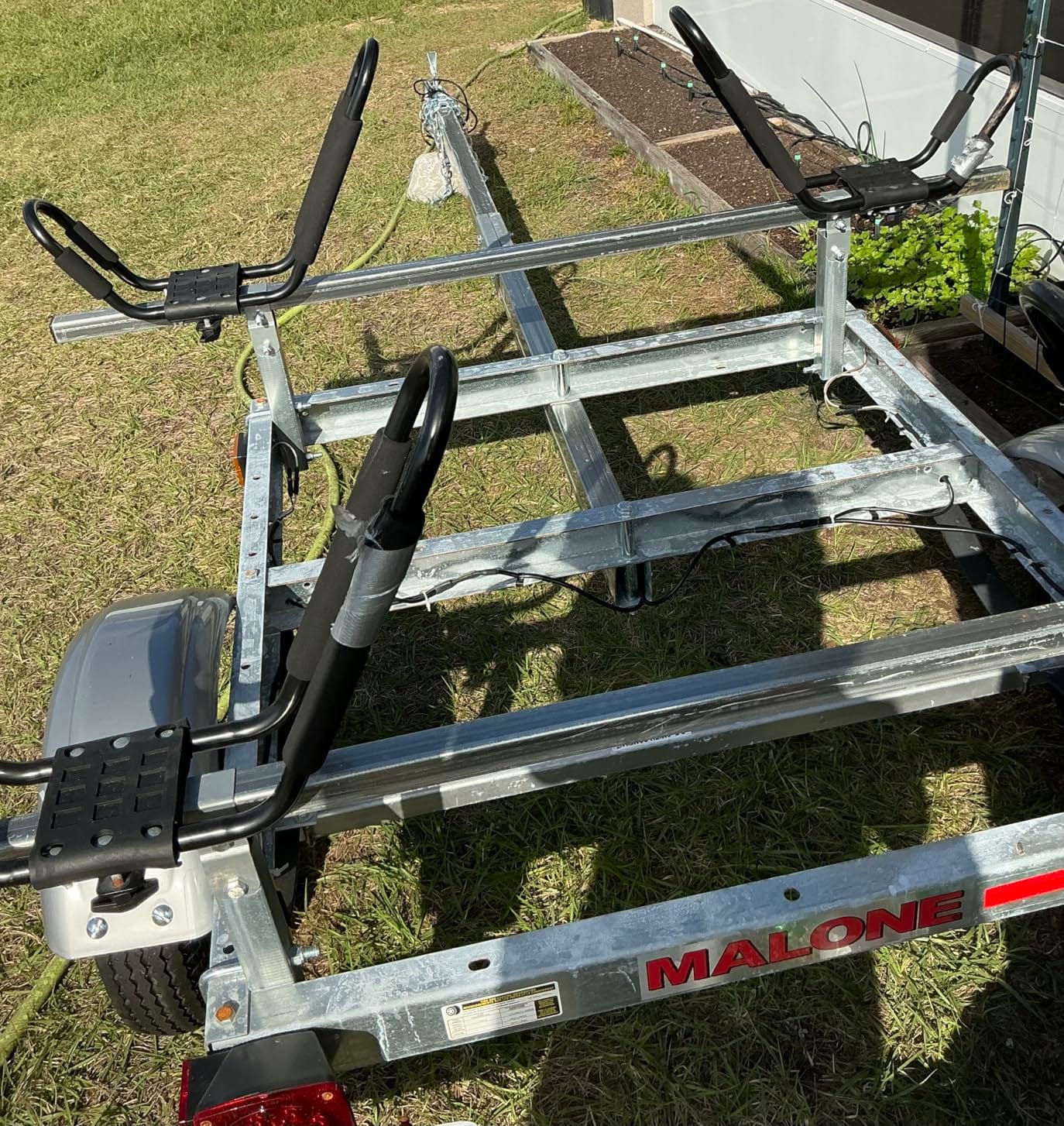 Malone MPG585 EcoLight Kayak Trailer | 14' / 400 lbs Capacity | Fully Submersible | Marine Grade Galvanized Steel Construction customer photo 2