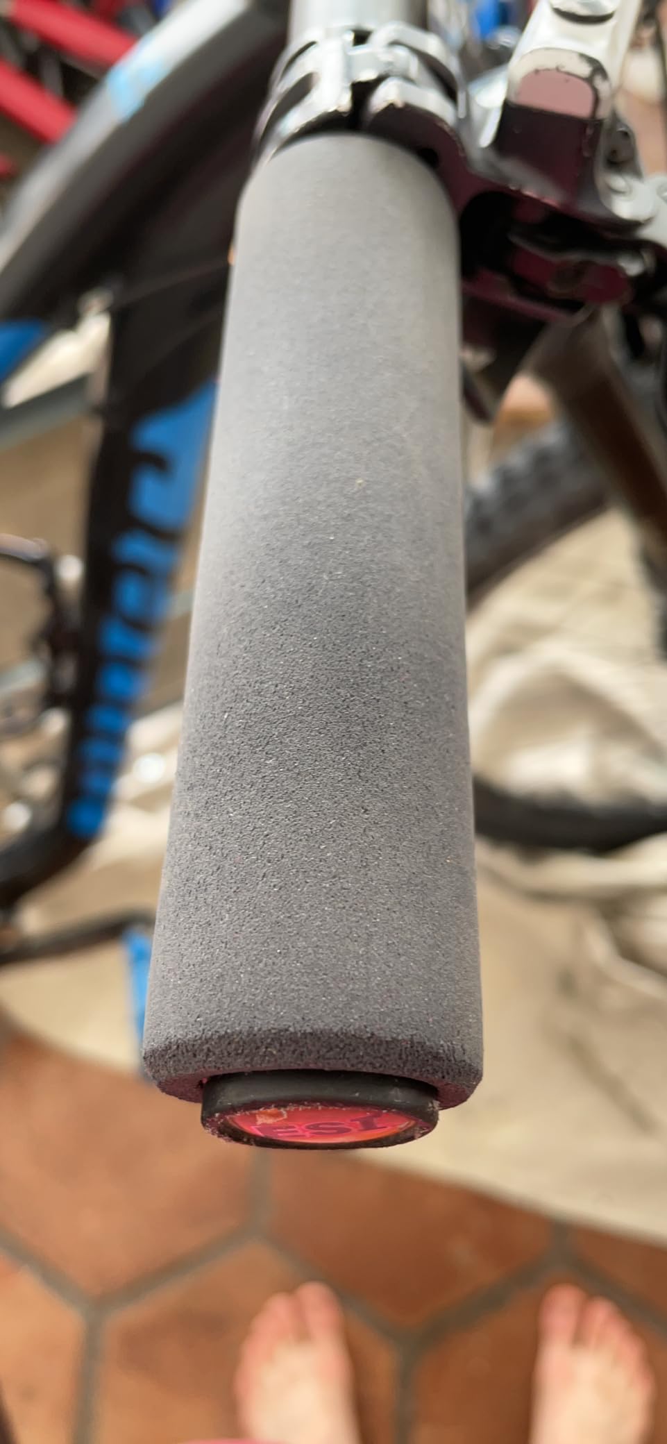 ESI Grips Chunky - Silicone MTB Grips - Ultimate Comfort and Control for Mountain Bikers and E-Bike Riders, Durable Bicycle Handlebar Grips for a Smooth Ride customer photo 2
