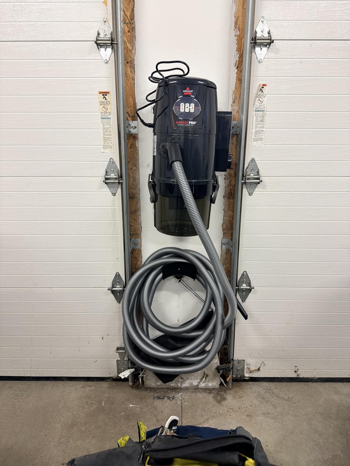 Bissell Garage Pro Wall-Mounted Wet Dry Vacuum/Blower, 18P03 customer photo 2
