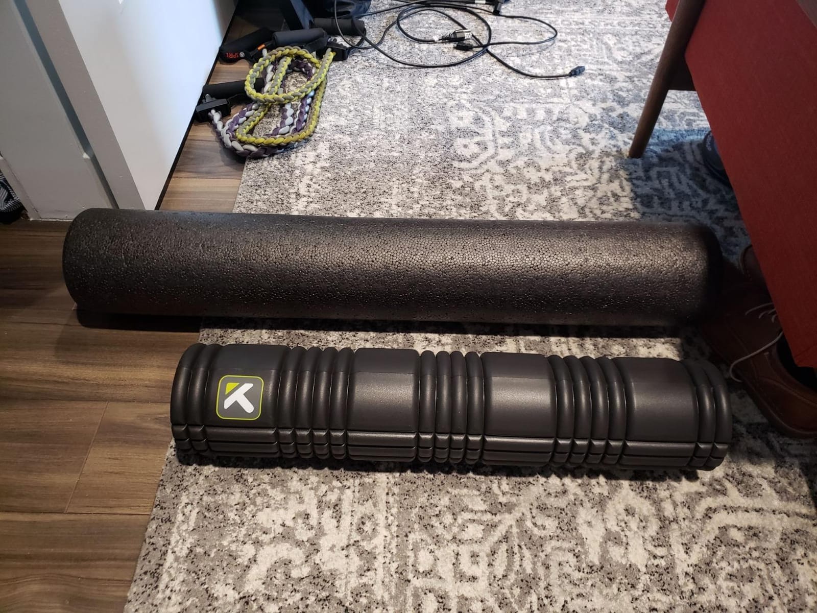 TriggerPoint Grid 2.0 Foam Roller for Deep Tissue Massage and Muscle Recovery, 26 Inch Multi-Density EVA with Hollow Core customer photo 1
