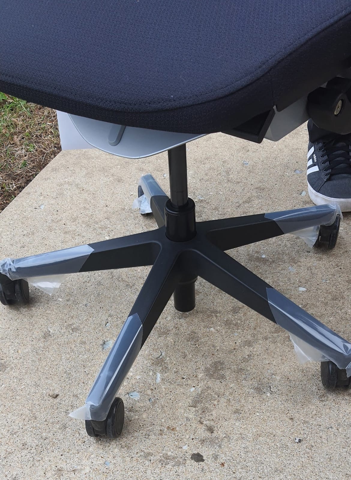 Steelcase Think Chair - Sophisticated, Multi-User Chair - Five Points of Adjustability - Ergonomic Office Chair - Spine Comfort - Lumbar Support - Adjustable Arms - Black customer photo 2