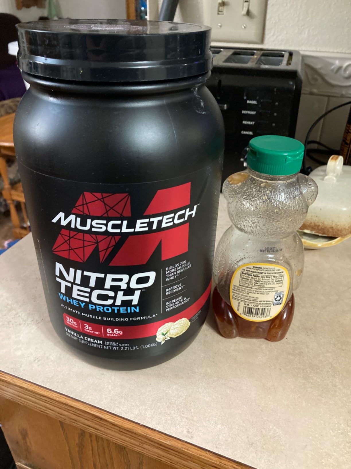 MuscleTech Whey Protein Powder (Vanilla Cream, 4LB) - 30g Protein | Nitro-Tech Ultimate Muscle Building Formula with Whey Protein Isolate - 3g of Creatine & 6.8g of BCAA - Packaging May Vary customer photo 1