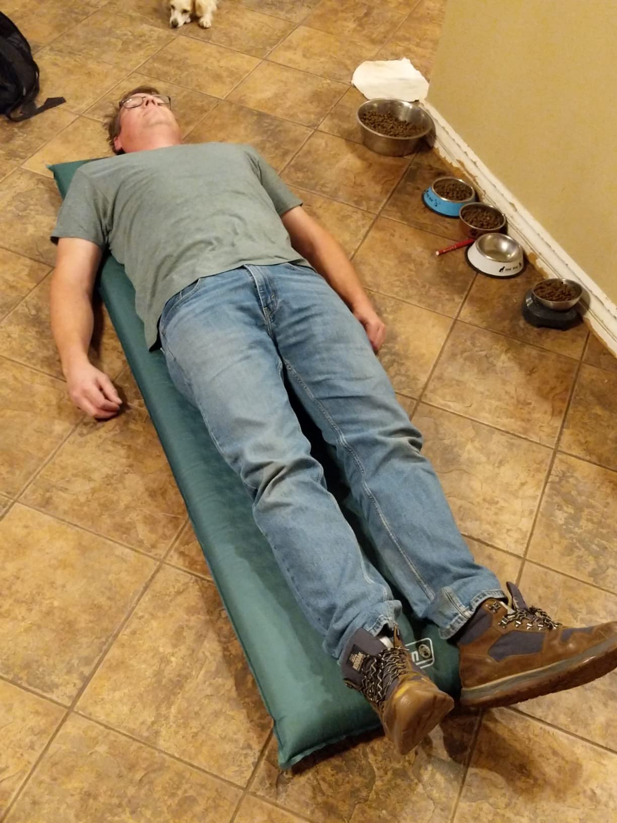 Coleman Self-Inflating Sleeping Pad with Pillow, Lightweight Inflatable Camp Pad with Extra Support & Quick Deflation, No Air Pump Needed customer photo 1