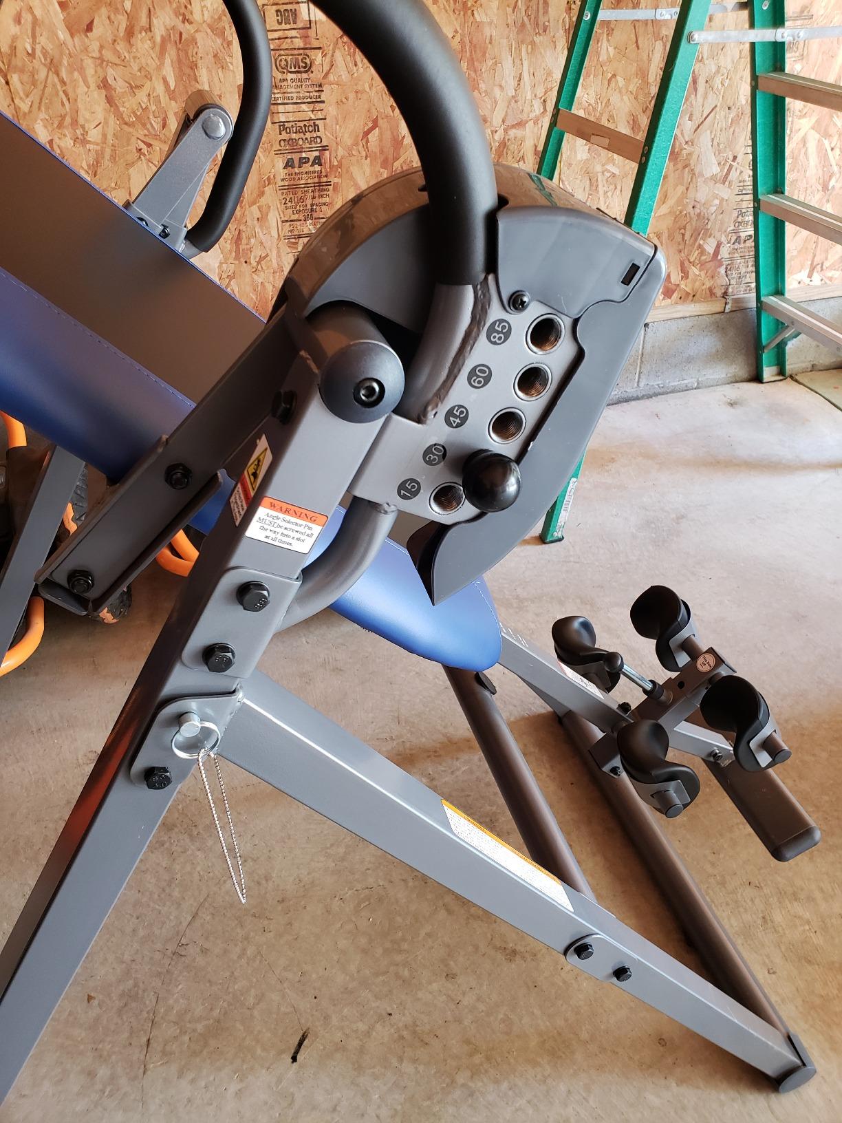 INNOVA HEALTH AND FITNESS ITM4800 Advanced Heat and Massage Inversion Table,Black/ Blue / Gray customer photo 2