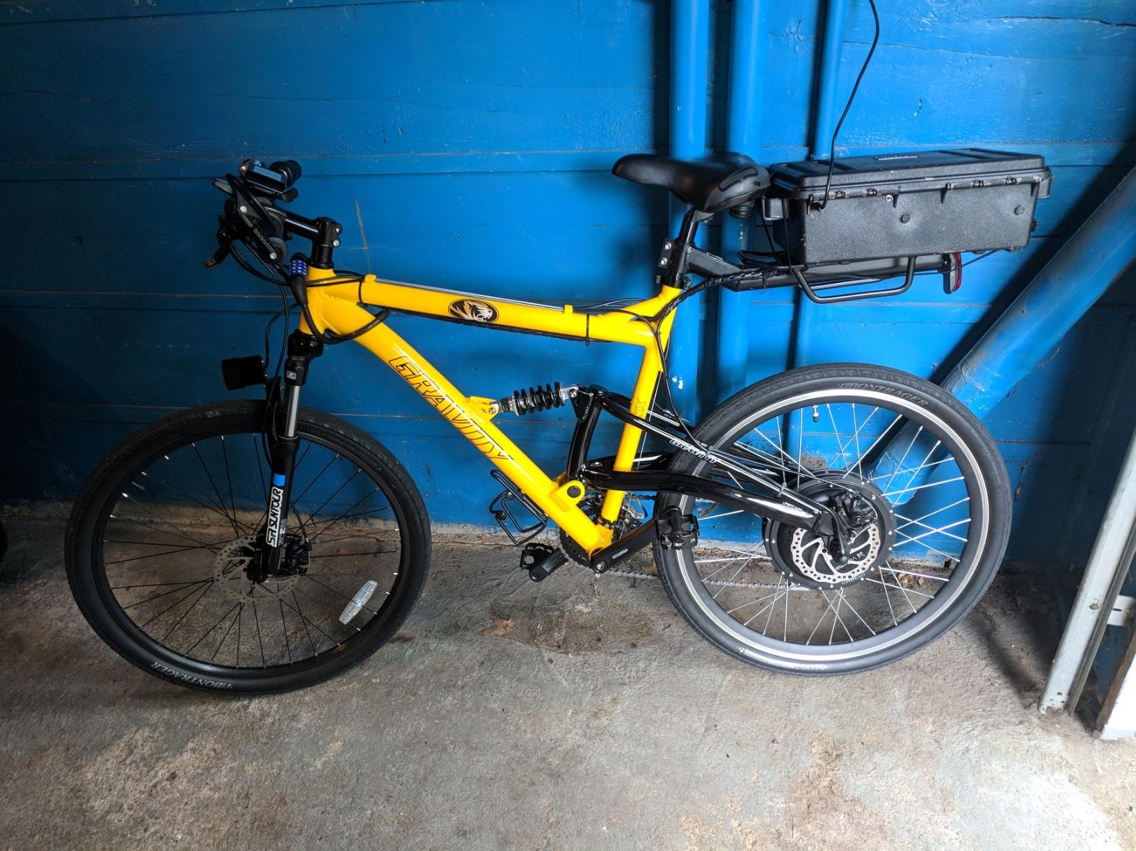 Gravity FSX 1.0 Dual Full Suspension Mountain Bike with Disc Brakes Aluminum Frame customer photo 2