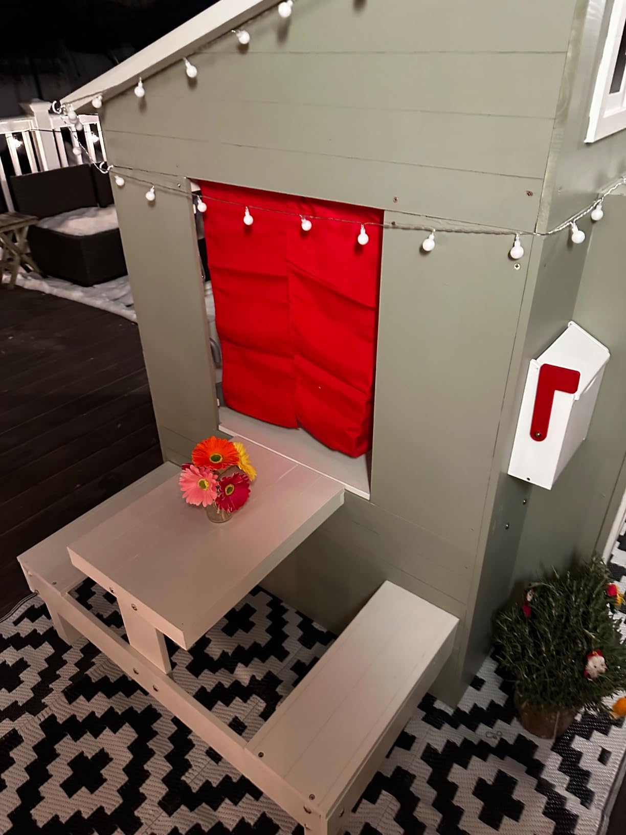 KidKraft Modern Outdoor Wooden Playhouse with Picnic Table, Mailbox and Outdoor Grill, Gift for Ages 3+ customer photo 1