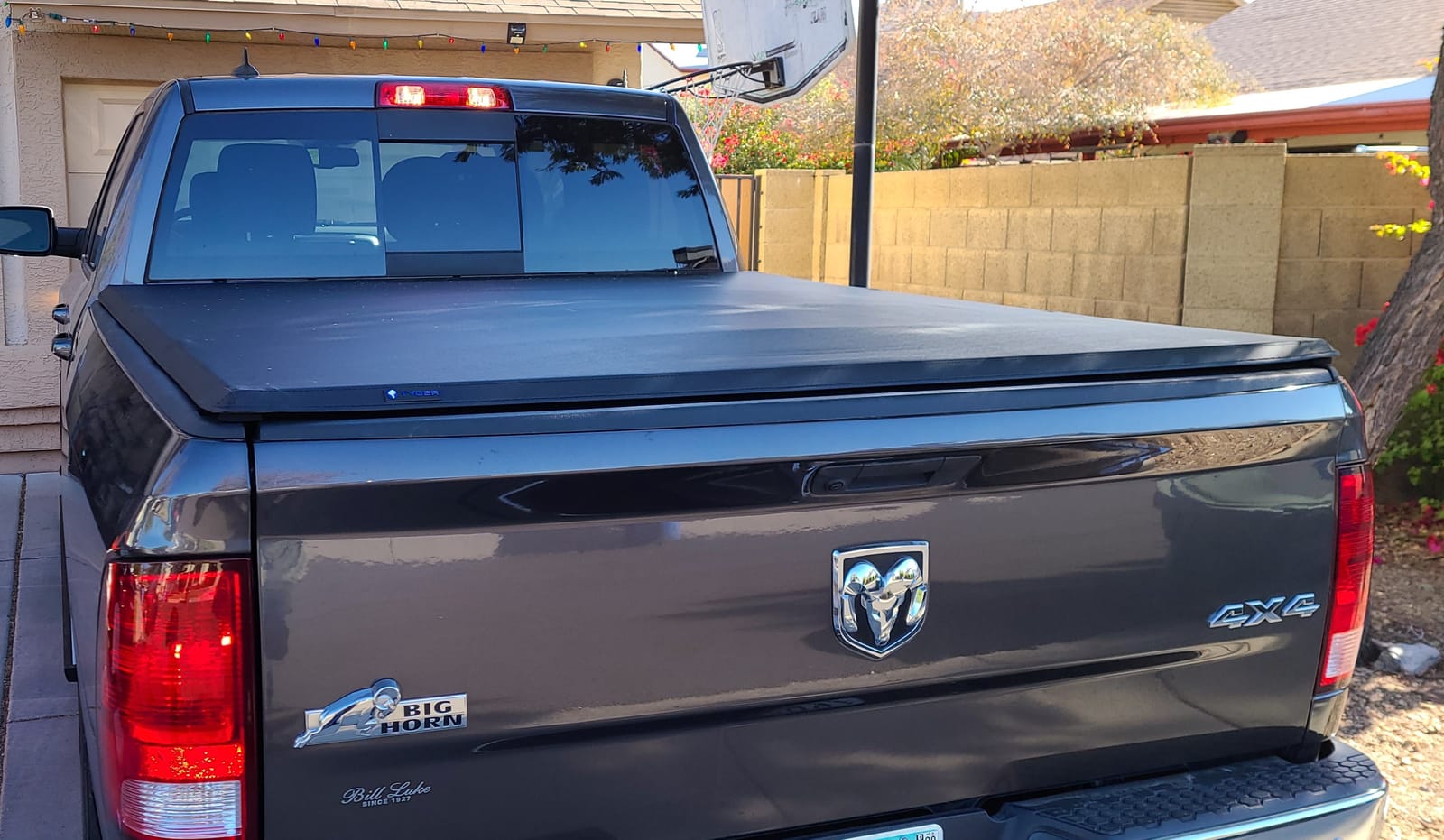 Tyger Auto T3 Soft Tri-fold Truck Bed Tonneau Cover Compatible with 2002-2018 Dodge Ram 1500; 2003-2026 2500 3500; 2019-2024 Classic | 6'4