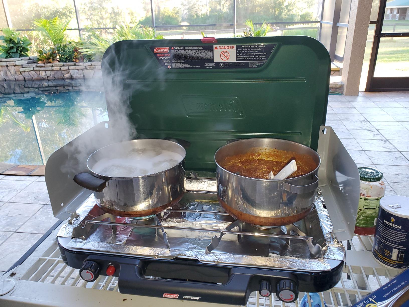 Coleman Classic 3-Burner Propane Camping Stove with InstaStart Ignition, Portable Cooktop with 3 Adjustable Burners & 28,000 BTUs of Power for Camping, Tailgating, Grilling, Hunting & More customer photo 1