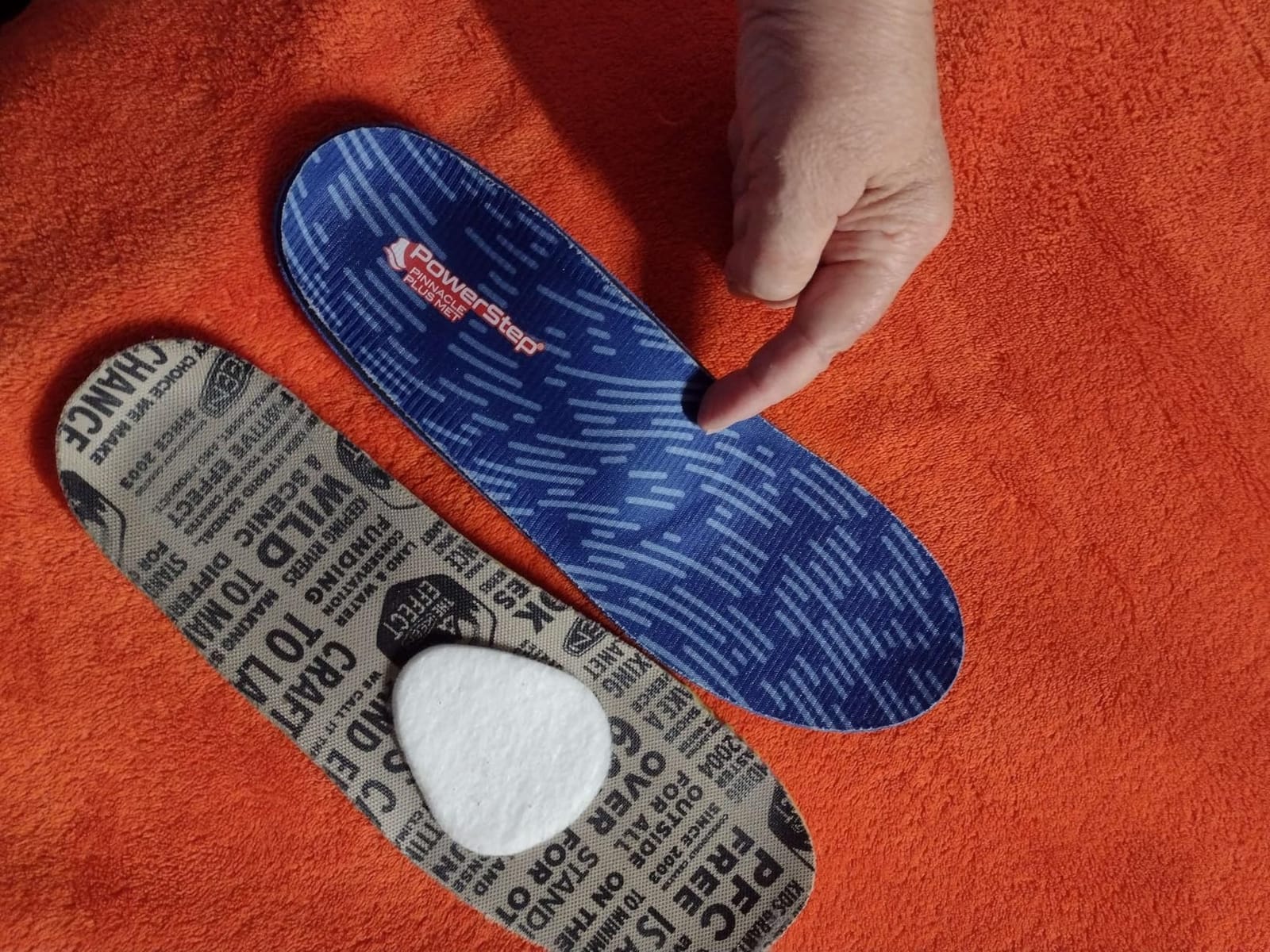 PowerStep Pinnacle Plus Met, Ball of Foot Pain Relief Orthotics, Shoe Inserts, Metatarsalgia, Arch Support, Morton's Neuroma Pain Relief, Shoe Insoles, Metatarsal Pad, Made in USA (M 10-10.5, W 12) customer photo 2