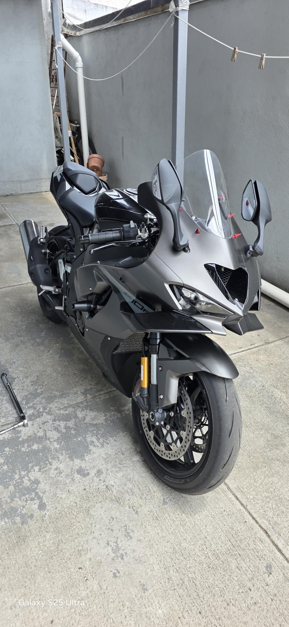 Shogun USA Made Kaw ZX10 ZX10R ZX10RR 2016 2017 2018 2019 2020 2021 2022 2023 2024 2025 2026 Black No Cut Frame Sliders Fits ABS & NON ABS Models - 750-4959 customer photo 2