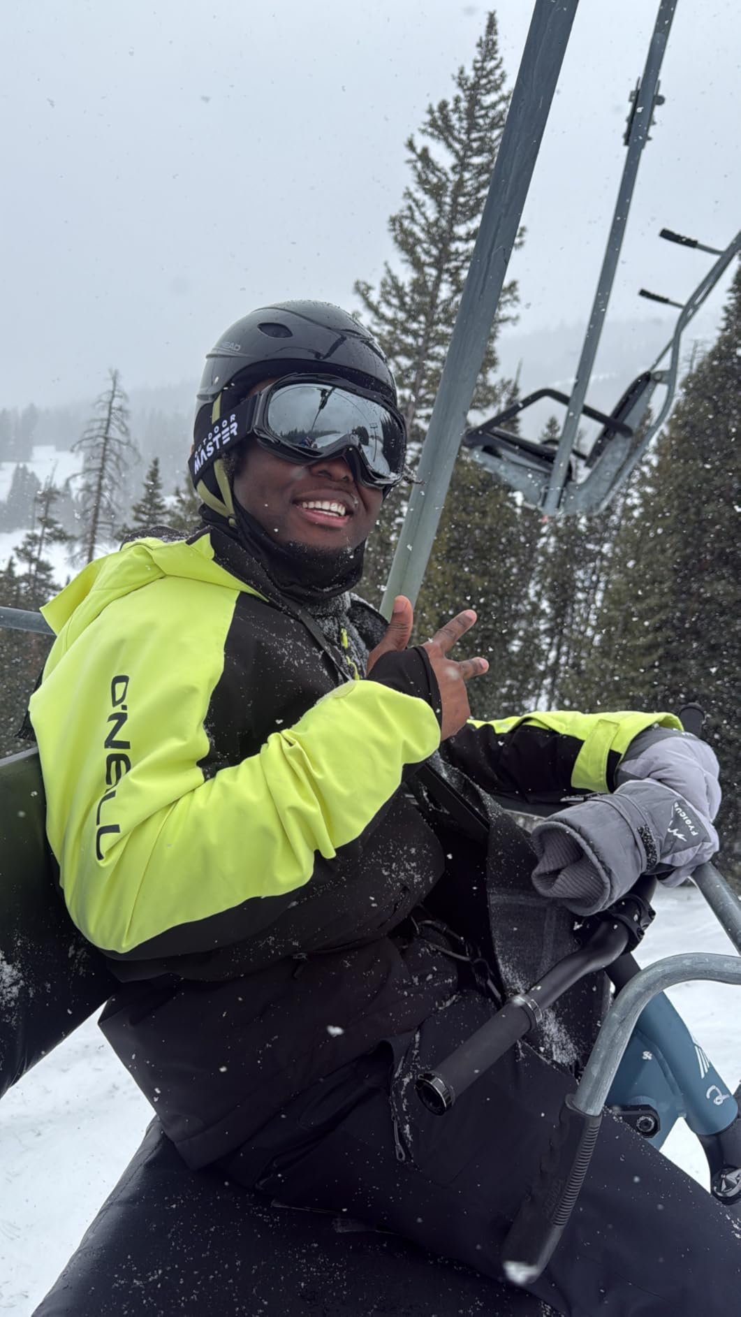 OutdoorMaster OTG Ski Goggles, Snowboard Goggles for Men, Women & Youth | Over Glasses Ski Goggles with Anti-fog UV400 Protection, Helmet Compatibility, and a Soft TPU Frame for Snow Sports. customer photo 1