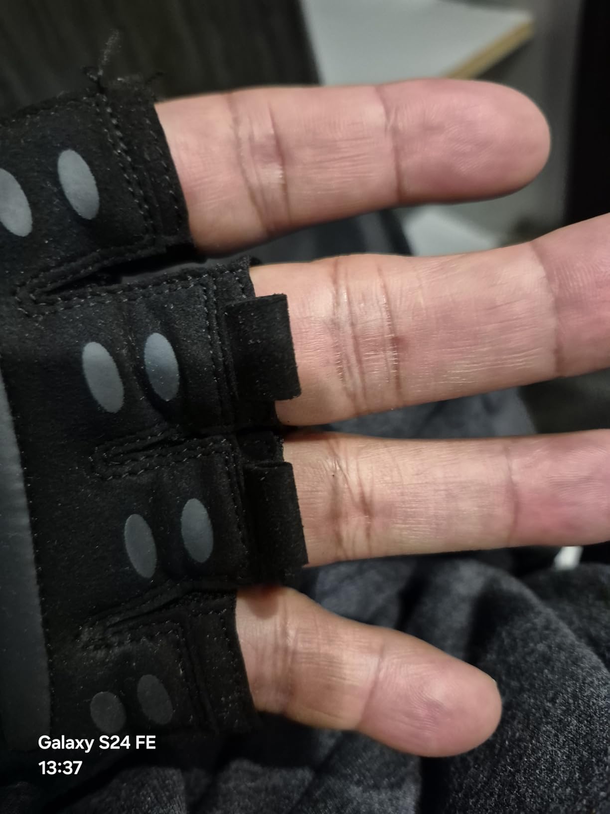 Trideer Weight Lifting Gloves for Men, Workout Gloves with Wrist Support | Full Palm Protection & Extra Grip for Weightlifting, Pull Ups, Cross Training & Fitness customer photo 2