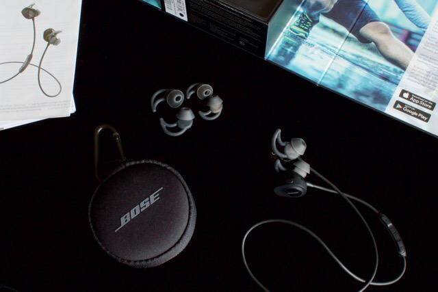 Bose SoundSport, Wireless Earbuds, (Sweatproof Bluetooth Headphones for Running and Sports), Black customer photo 1