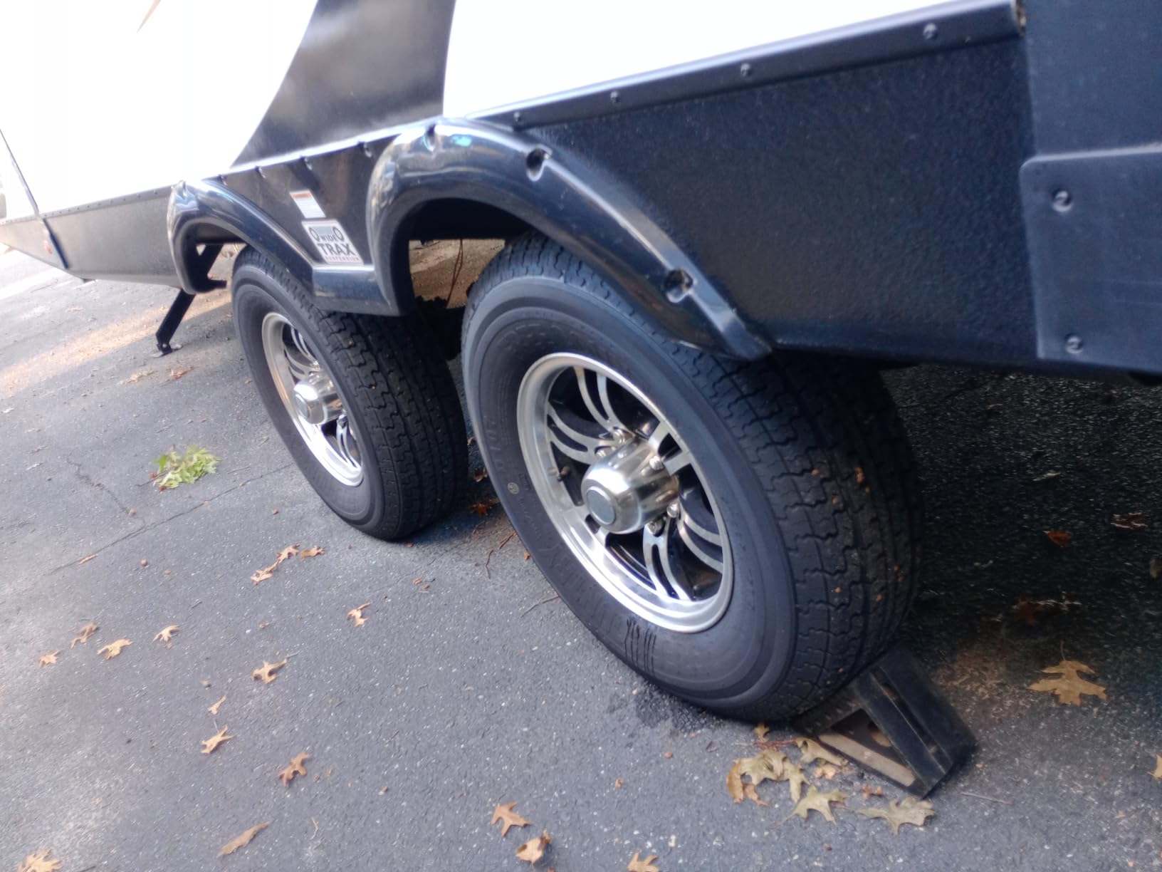 Free Country Grand Ride Set 4 Trailer Tires ST225/75R15 10 Ply Load Range E Steel Belted Radial w/Featured Scuff Guard customer photo 1