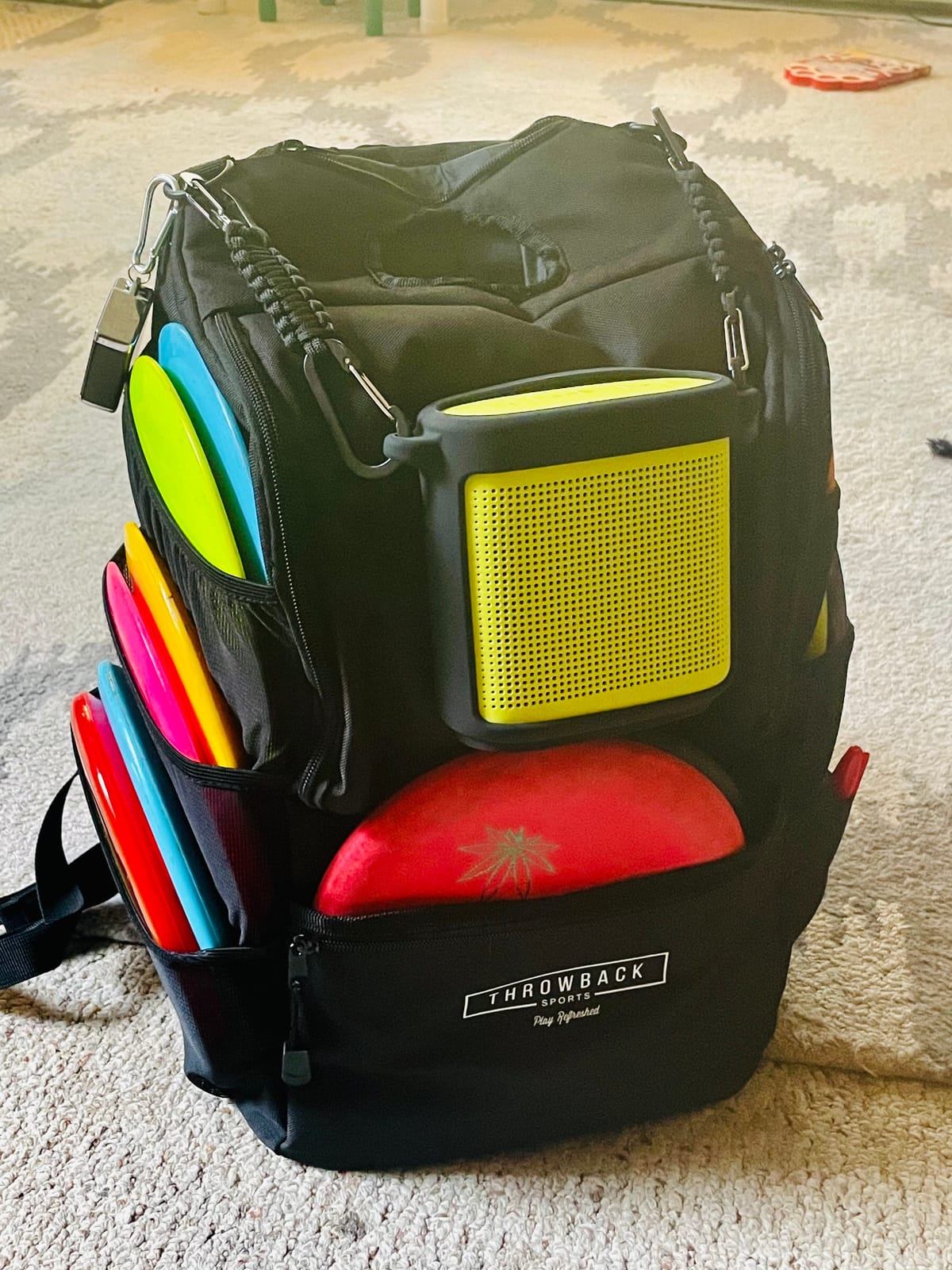Throwback Sports Insulated Disc Golf Backpack with Cooler for 16+ Frisbees, Water Bottle Holder, Padded Straps, Quick-Access Pockets - Durable Disc Golf Bag for All-Day Comfort customer photo 1