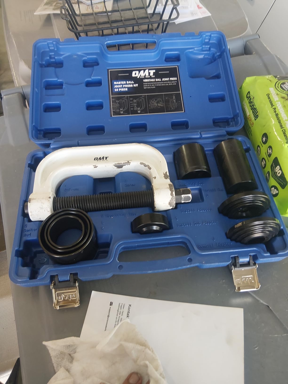OMT Ball Joint Press Kit, Ball Joint Removal Tool with 4x4 Adapters | Heavy Duty Ball Joint Tools for Most 2WD and 4WD Cars and Light Trucks, Blue C-frame customer photo 2
