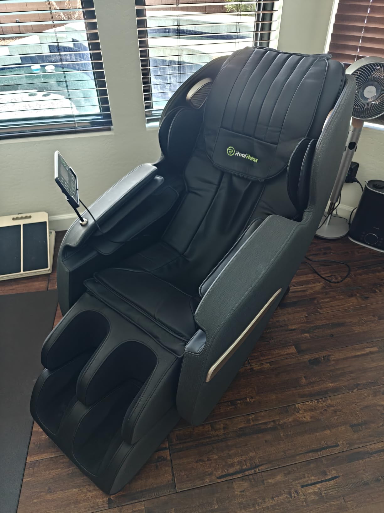 Real Relax 2026 SL-Track Massage Chair, Recliner Full Body Zero Gravity customer photo 1