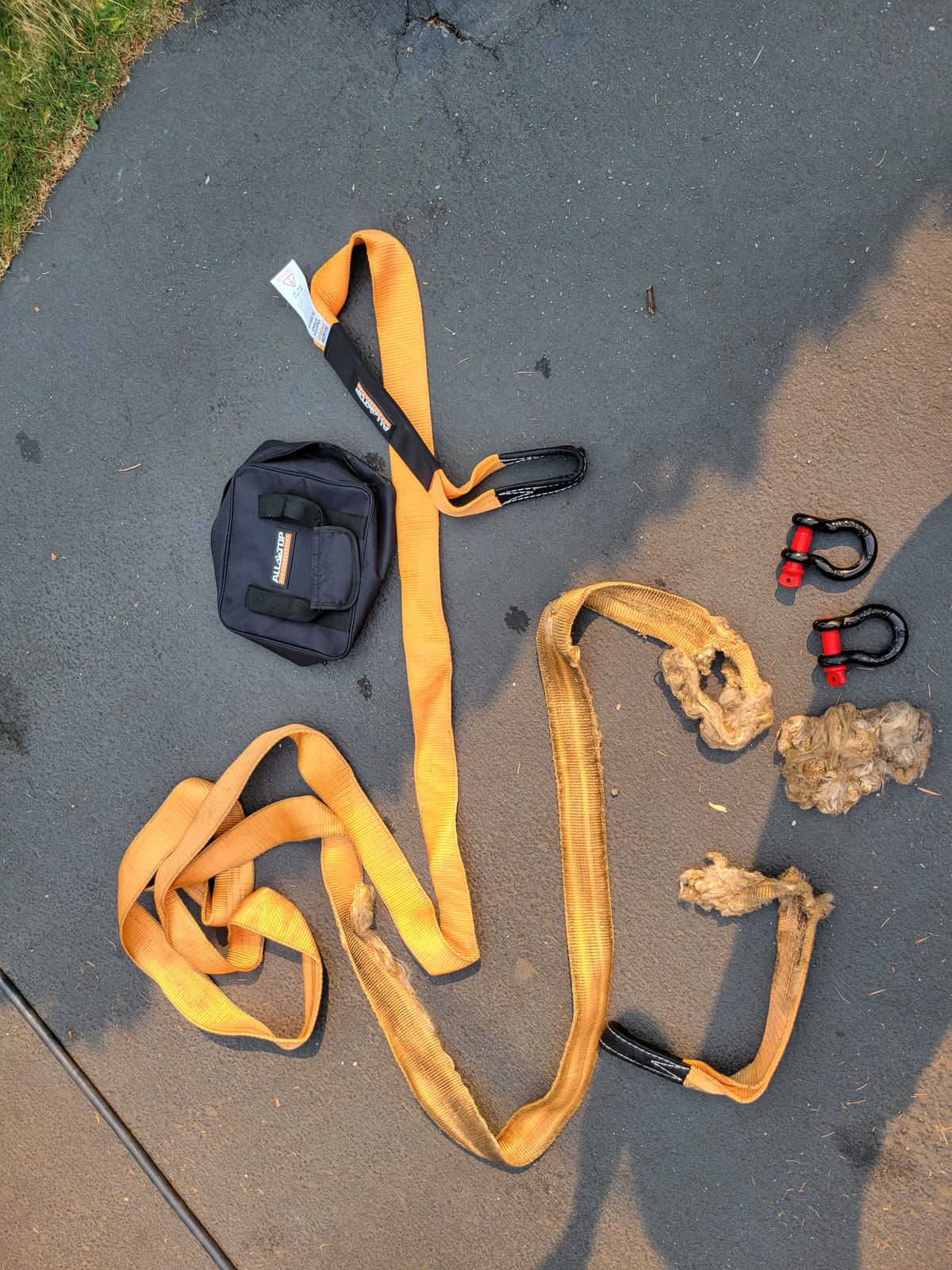 ALL-TOP Heavy Duty Tow Strap Recovery Strap Kit : 3 inch x 30 ft (35,000 lbs) 100% Nylon and 22% Elongation Snatch Strap + 3/4 D Ring Shackles (2pcs) + Storage Bag customer photo 1