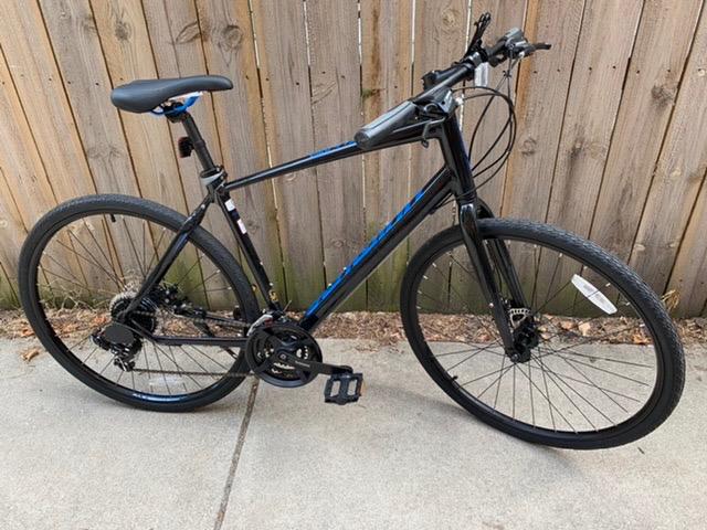 Schwinn Vantage Men and Women Adult Sport Hybrid Bike, 21 or 24 Speed Drivetrain, Aluminum Frame, Flat Bar, Disc Brakes, Smooth Ride Technology customer photo 1