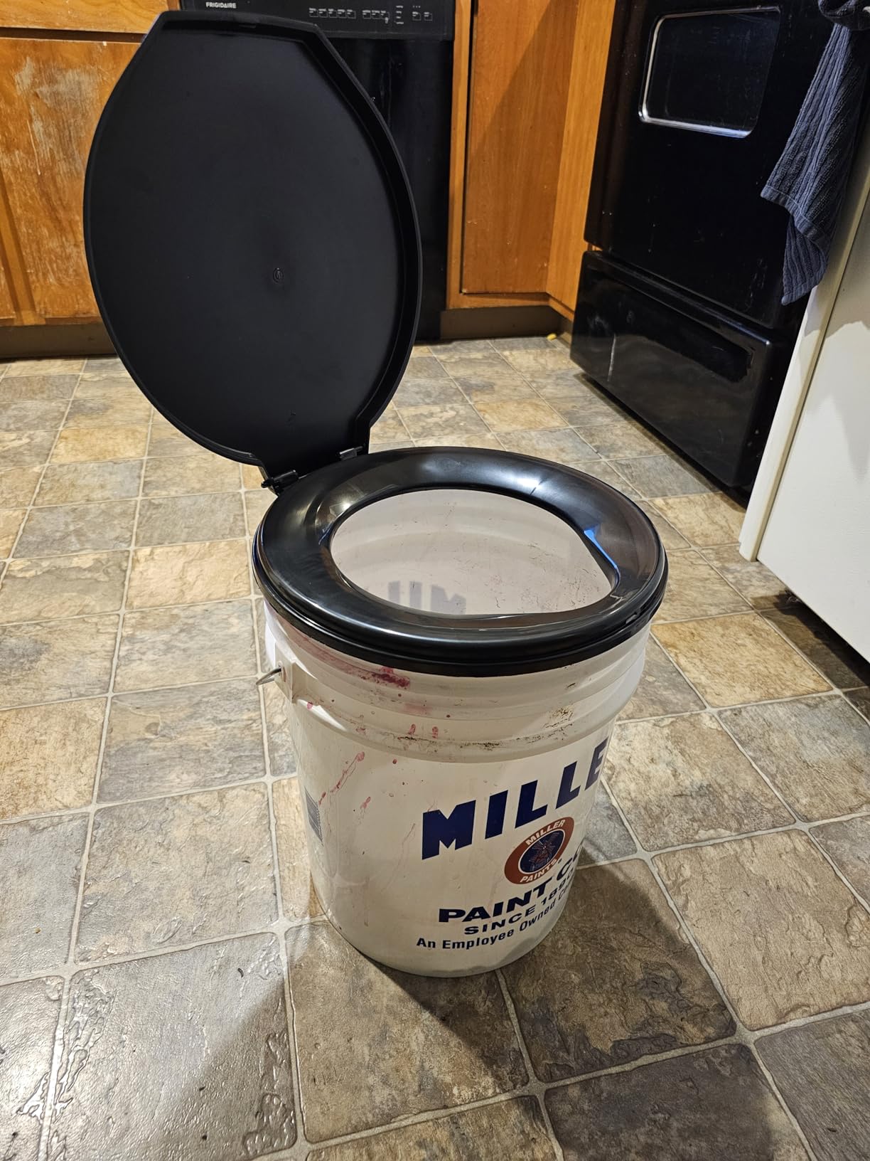 72 HRS Premium Portable Camping Toilet Seat with Lid for 5 Gallon Buckets customer photo 1