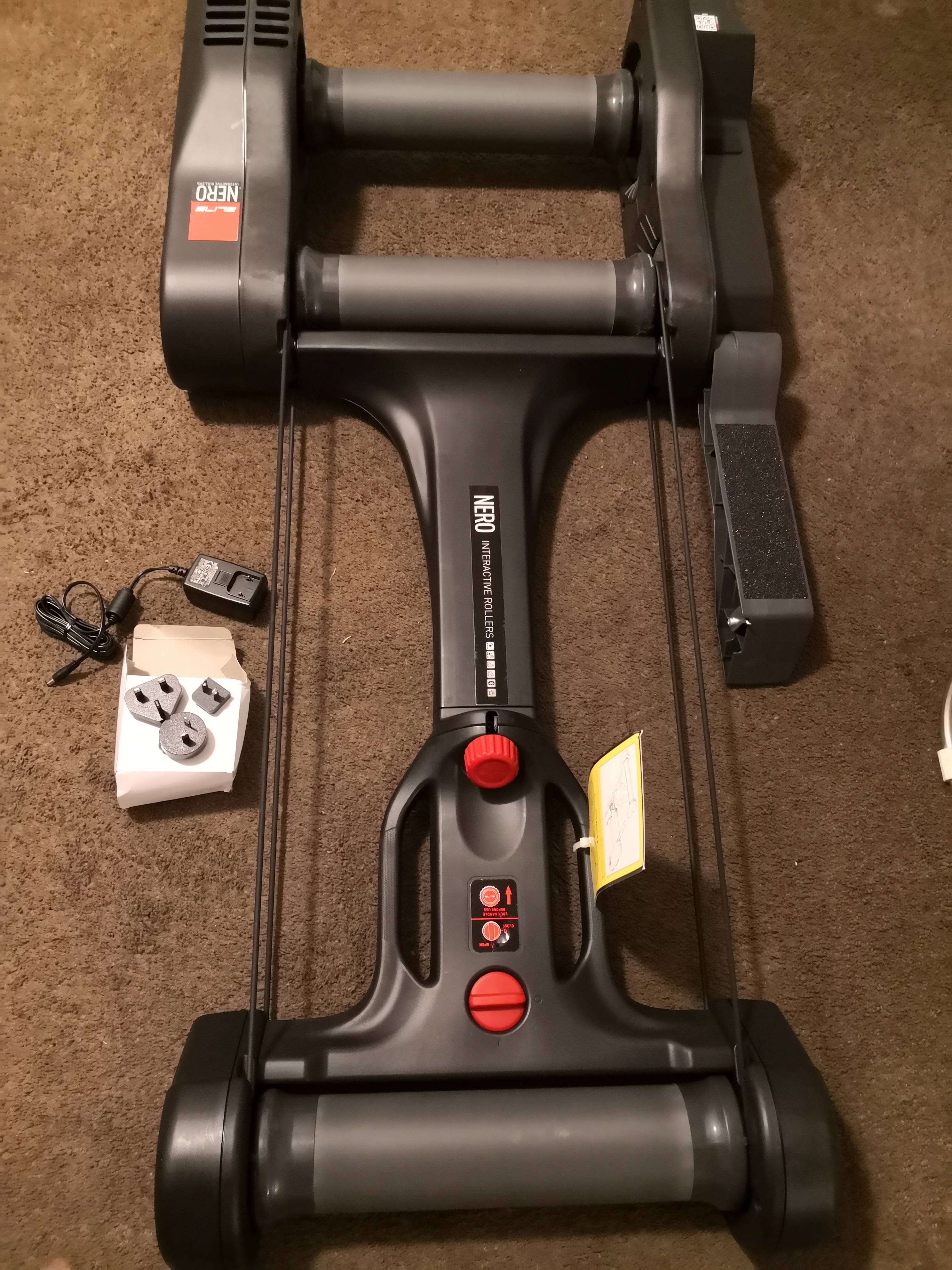 Elite Nero Interactive Roller - Smart Bike Trainer with Dual Flywheels, 7% Gradient Simulation, ANT+ & Bluetooth Connectivity, My E-Training 12-Month Subscription, Realistic Indoor Cycling Experience customer photo 2