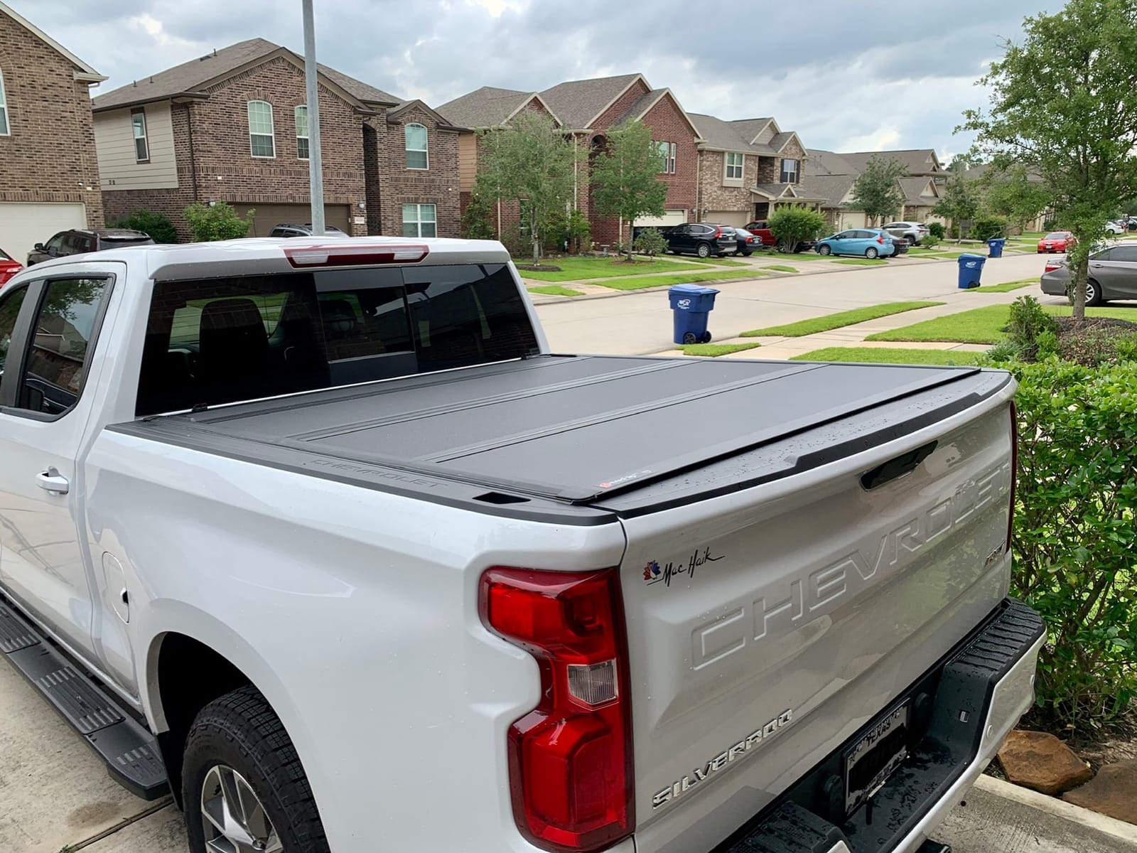 BAK BAKFlip MX4 Hard Folding Truck Bed Tonneau Cover | 448130 | Fits 2019-2026 Chevy/GMC Silverado/Sierra, w/MultiPro/Flex Tailgate 5' 10
