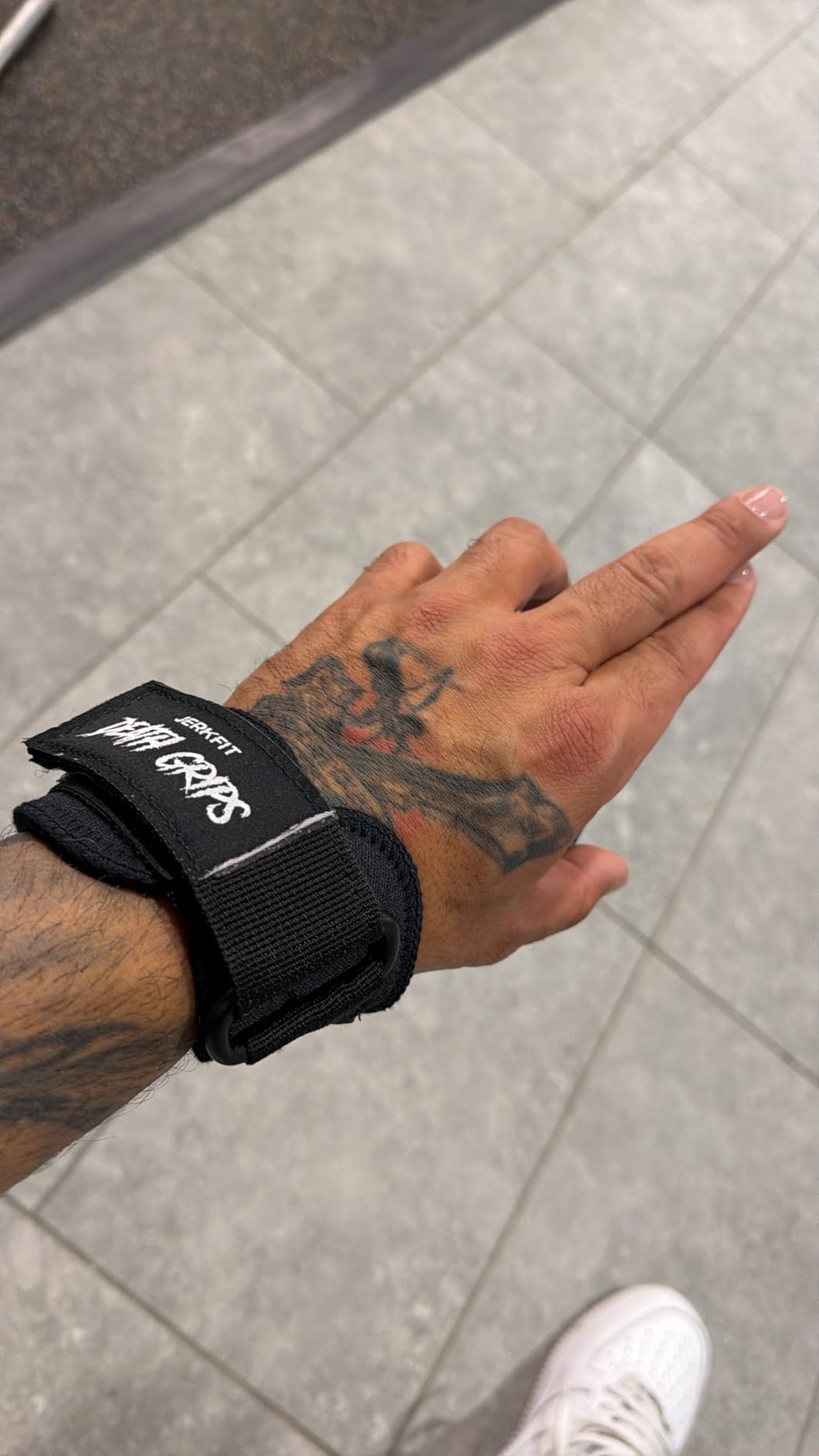 JerkFit Death Grips Premium Lifting Straps - Car Tire Grade Rubber PVC Wrist Straps for Shrugs, Pull Ups & Deadlifts with Neoprene Padded Support customer photo 2